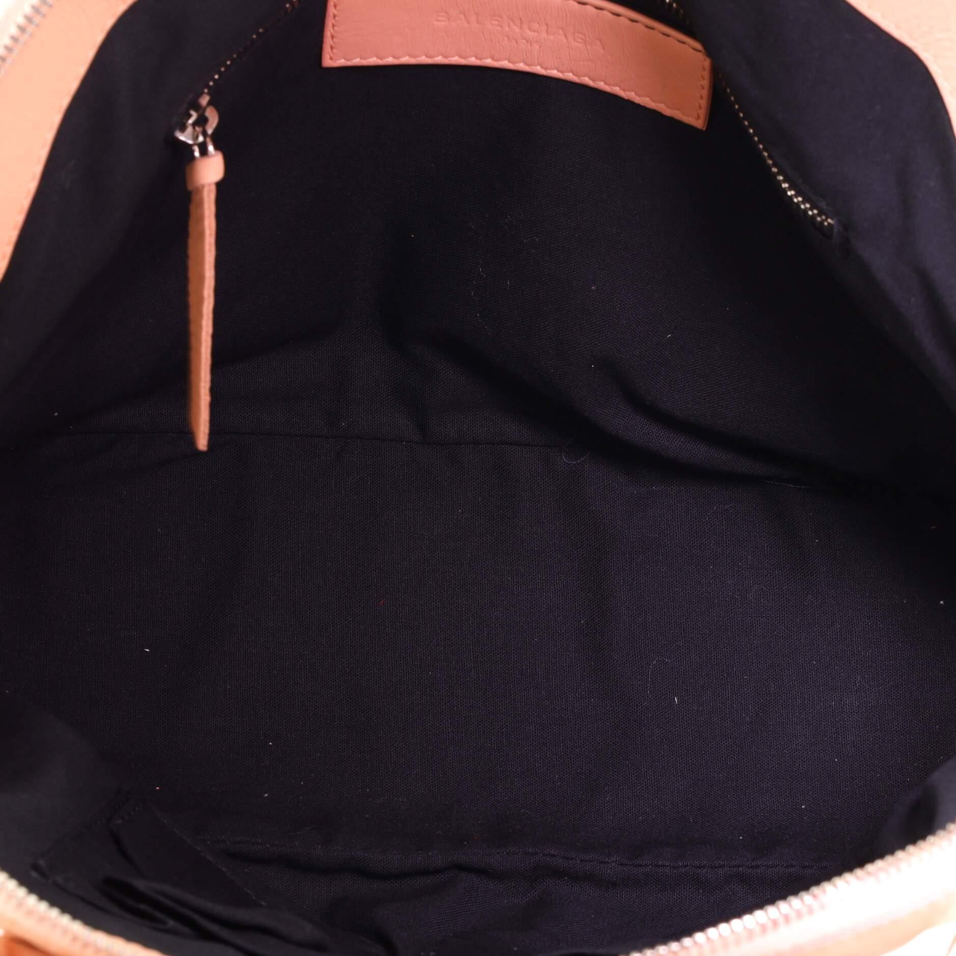 Balenciaga abgedeckte klassische Nieten Bowlingtasche Leder Mini 1