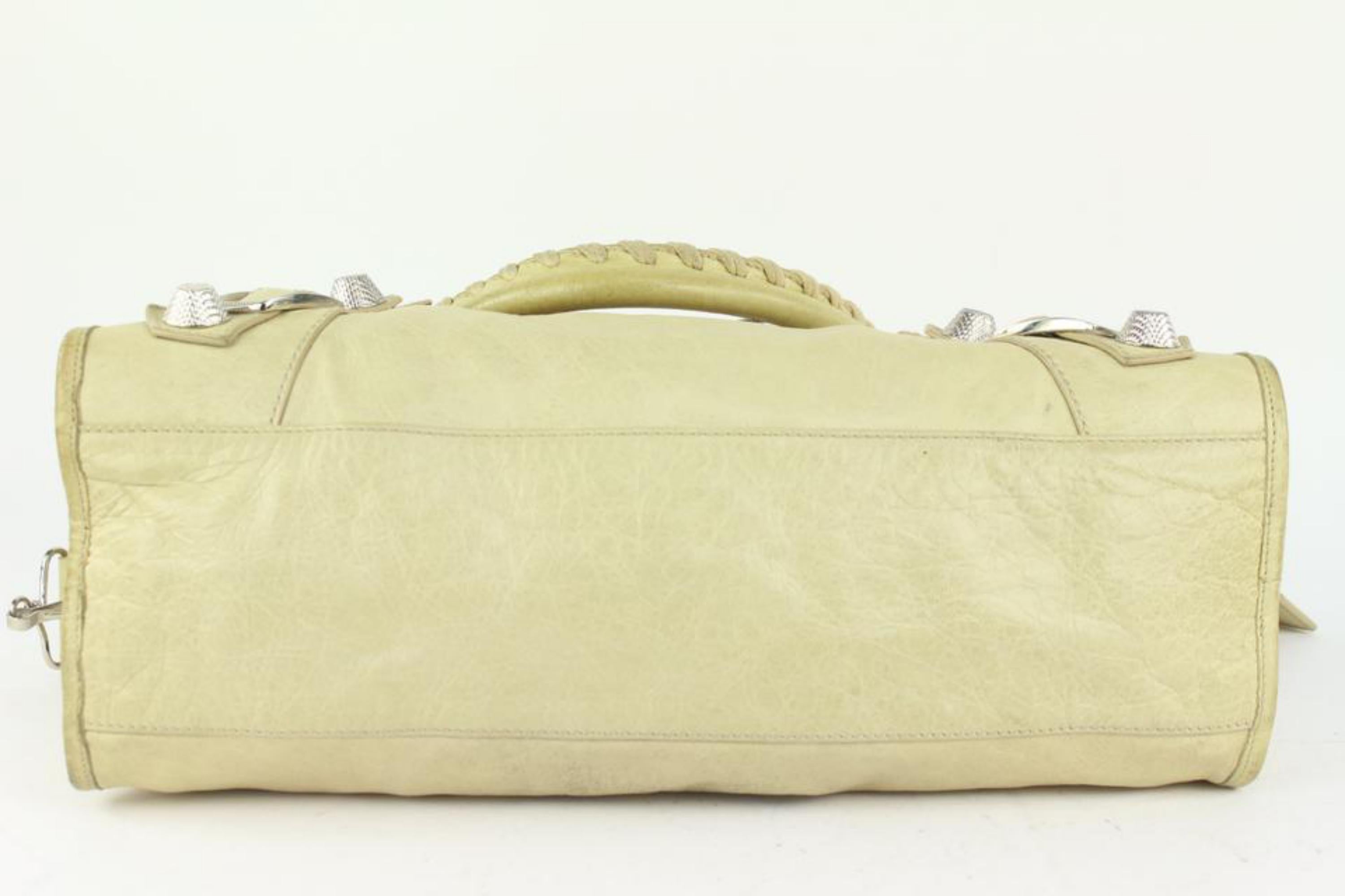 Balenciaga Cream Agneau Leather Giant 21 Silver Hardware City Bag 1BAL1020 In Fair Condition For Sale In Dix hills, NY
