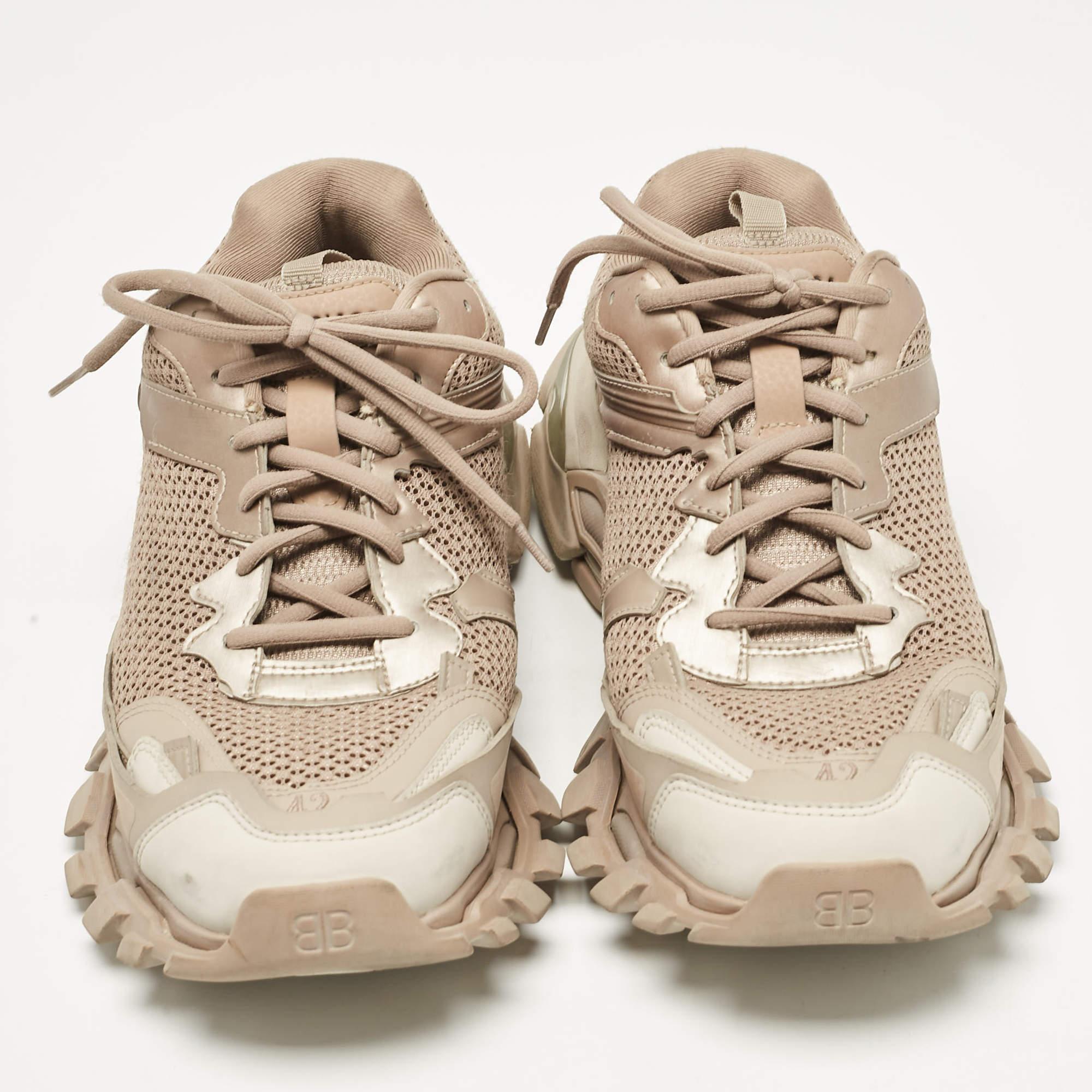 Balenciaga Dark Beige Mesh and Leather Track 3 Sneakers Size 42 In Good Condition For Sale In Dubai, Al Qouz 2