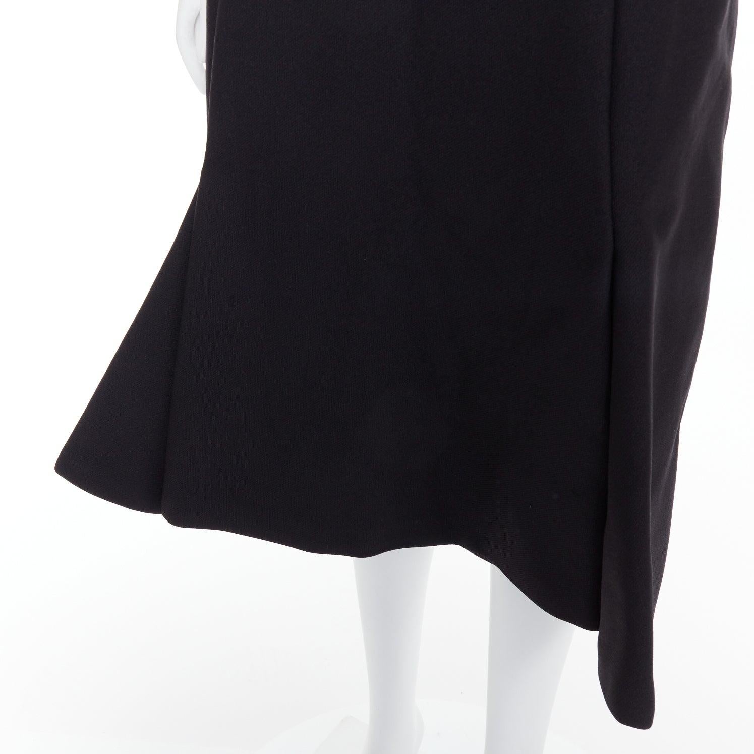 BALENCIAGA Demna 2016 black padded structural midi dress FR40 L
Reference: CC/A00405
Brand: Balenciaga
Designer: Demna
Collection: 2016
Material: Nylon, Blend
Color: Black
Pattern: Solid
Closure: Zip
Lining: Black Fabric
Extra Details: Back zip.
