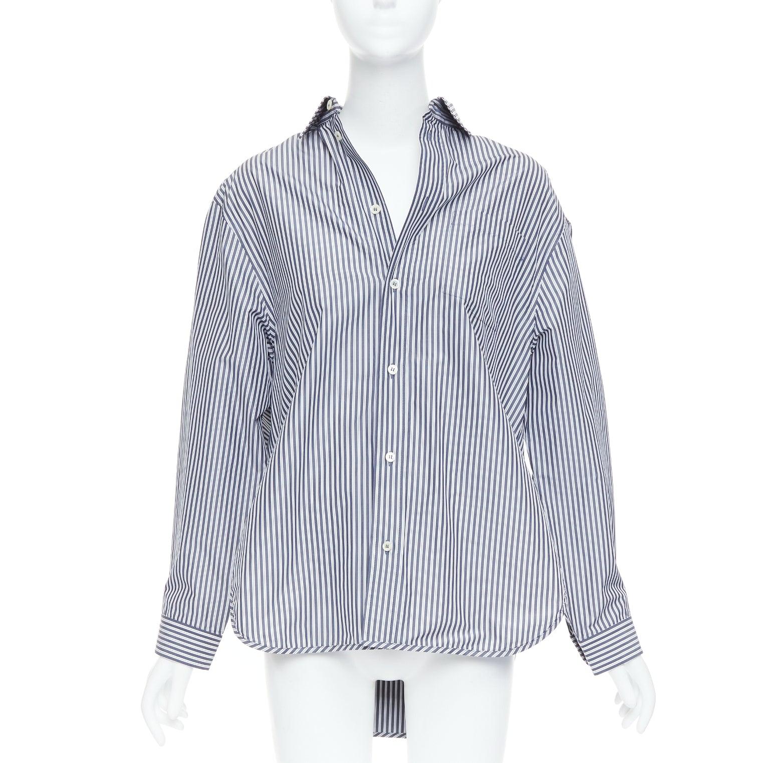 Grigio Balenciaga Demna 2016 camicia a righe 3D grigio crema FR34 XS in vendita