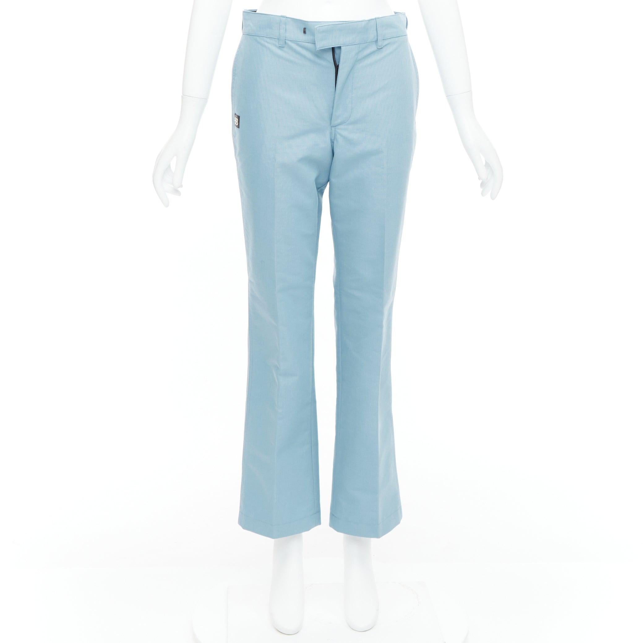 Balenciaga Demna 2017 pantaloni affusolati BB blu chiaro con logo in gomma FR34 XS in vendita 4