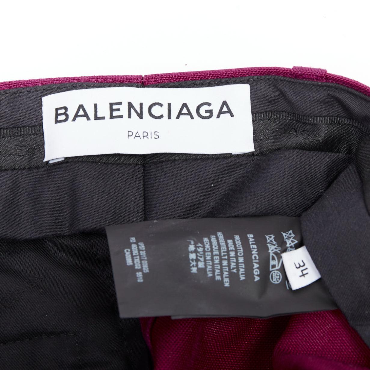 Balenciaga Demna 2017 pantaloni affusolati in gomma BB viola con logo FR34 XS in vendita 3