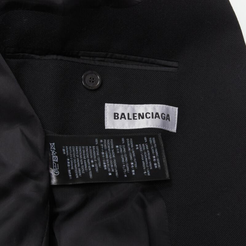 BALENCIAGA DEMNA 2019 blazer oversize de lana negra con hombros acolchados FR34 XS en venta 4