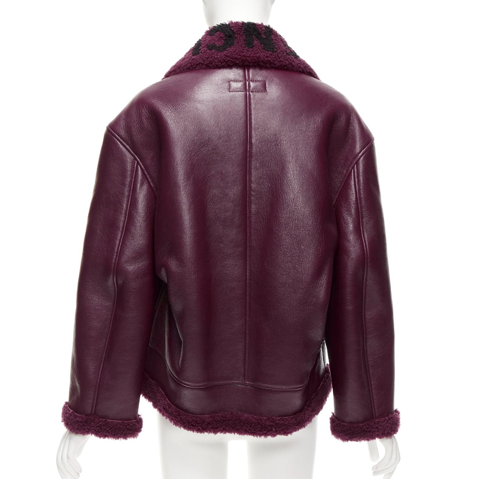 BALENCIAGA Demna 2020 bordeaux logo shearling cocooner veste Bombardier FR34 XS en vente 1