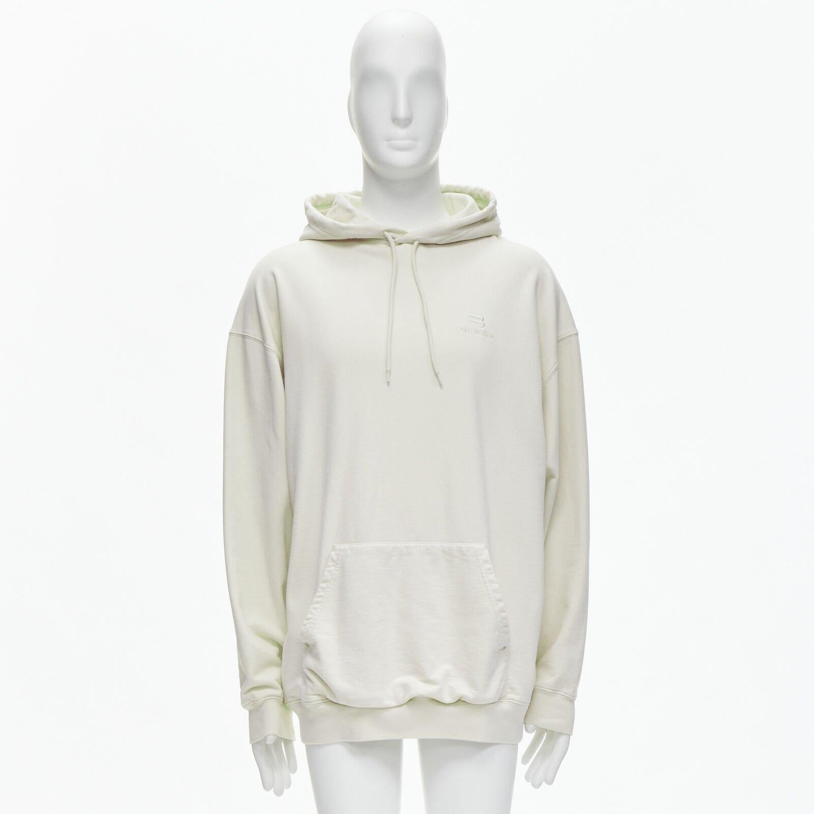 BALENCIAGA Demna 2021 Felpa con cappuccio oversize in cotone ecru con ricamo logo L in vendita 5