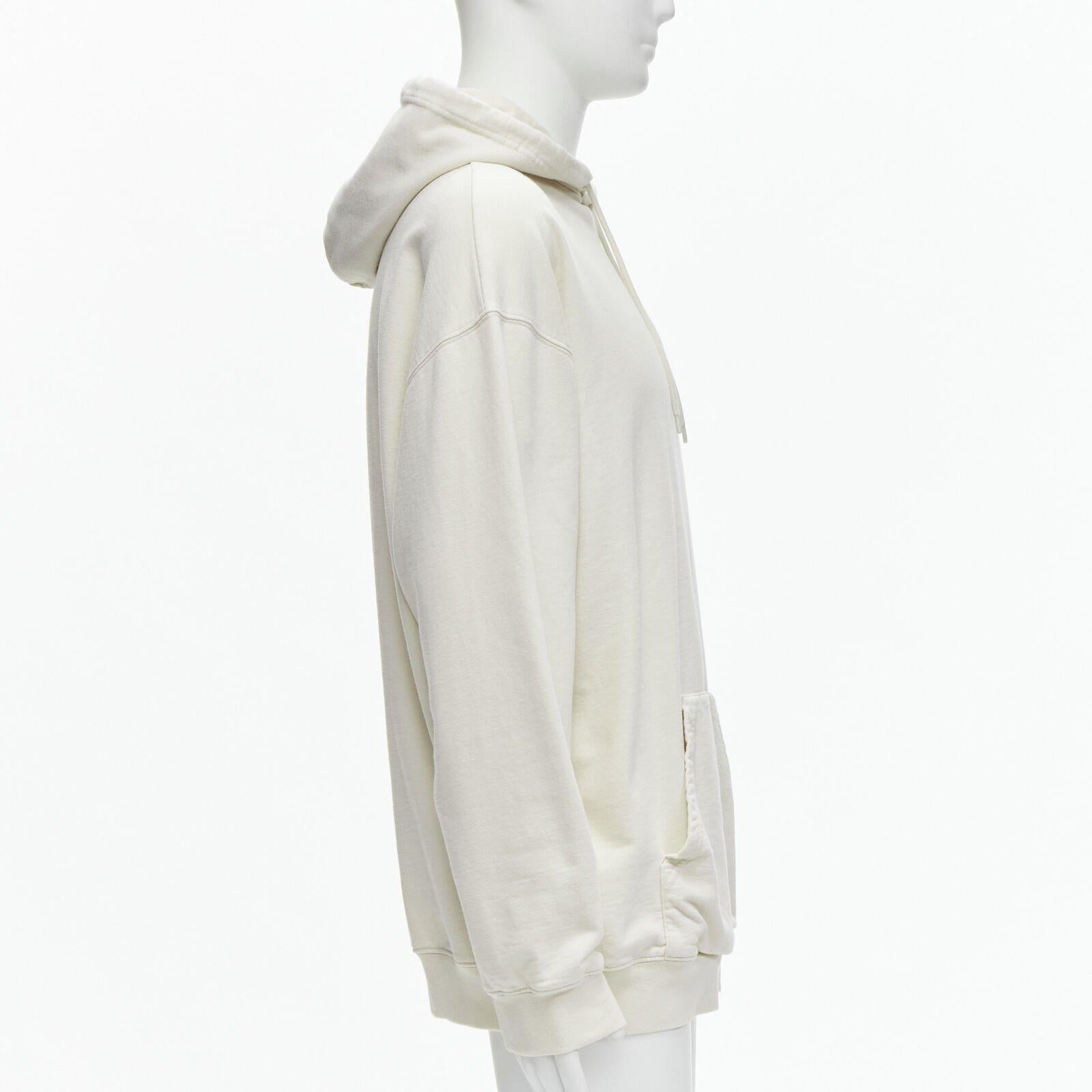 BALENCIAGA Demna 2021 Felpa con cappuccio oversize in cotone ecru con ricamo logo L In condizioni ottime in vendita a Hong Kong, NT