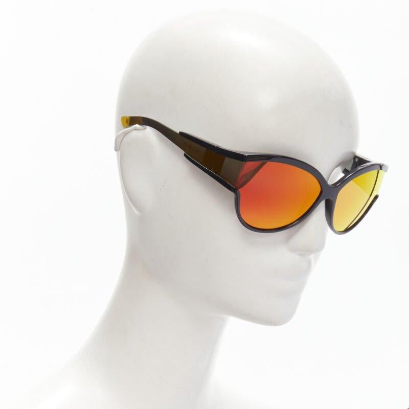 Grigio BALENCIAGA DEMNA BB0038S occhiali da sole con scudo nero specchiato e arancione in vendita