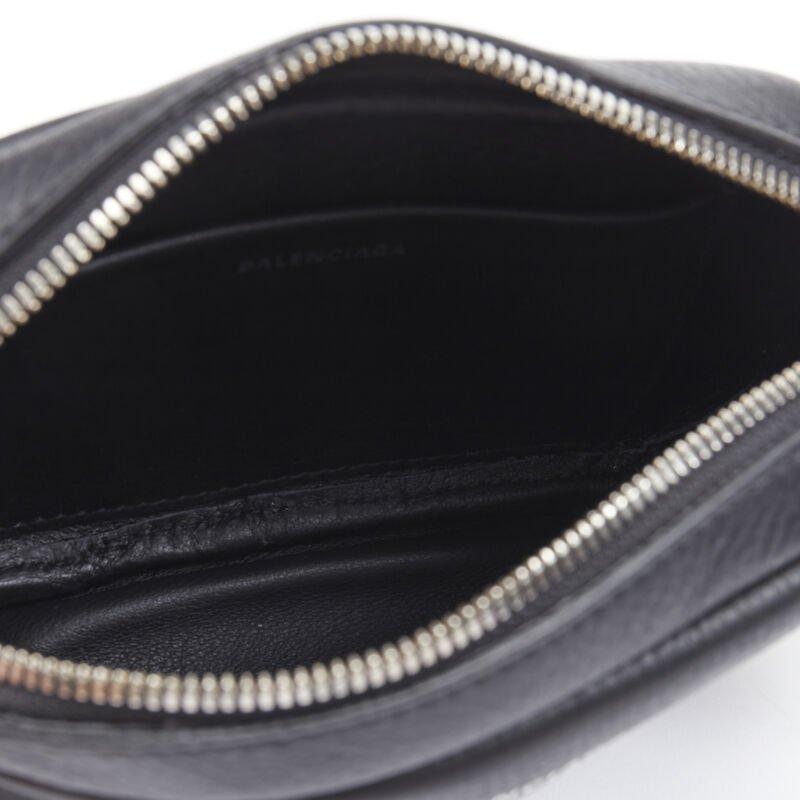 BALENCIAGA Demna Everyday Camera XS black leather logo print crossbody bag For Sale 5