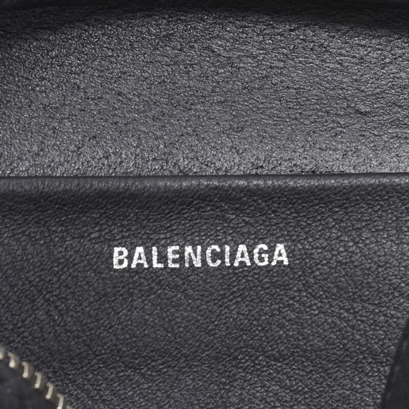 BALENCIAGA Demna Everyday Camera XS black leather logo print crossbody bag For Sale 6