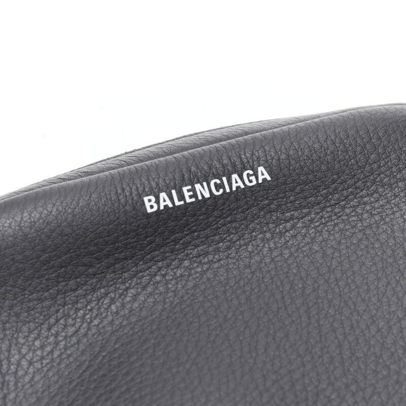 BALENCIAGA Demna Everyday Camera XS black leather logo print crossbody bag For Sale 2