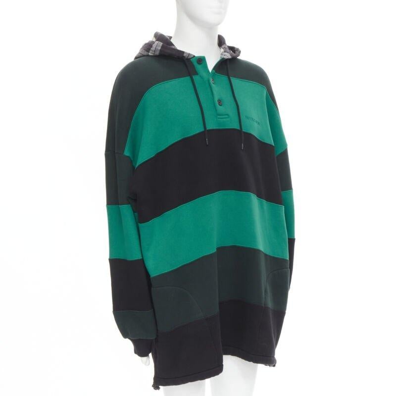 BALENCIAGA Demna green black striped patchwork checked hoodie sweater L
Reference: TGAS/C00414
Brand: Balenciaga
Designer: Demna
Model: 556137 TDV32 5567
Collection: 2019 - Runway
Material: Cotton
Color: Green, Black
Pattern: Striped
Closure: