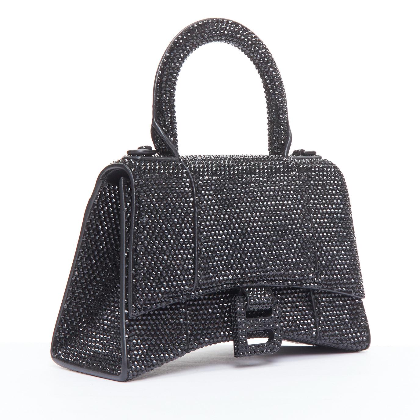 BALENCIAGA Demna Sanduhr XS Crossbody Bag aus schwarzem Strass-Kristallleder (Schwarz) im Angebot