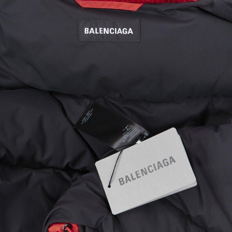 Balenciaga DEMNA, giacca in nylon rosso con logo, con zip e piumino, EU48 M. in vendita 6
