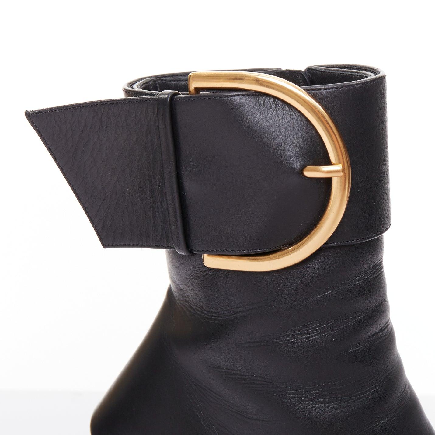 BALENCIAGA Essex 80 botines de piel negra con hebilla dorada EU36 en venta 3