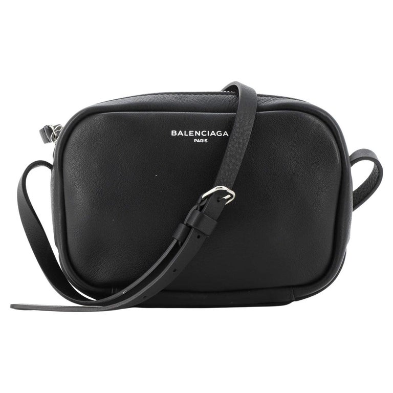 balenciaga everyday camera bag xs