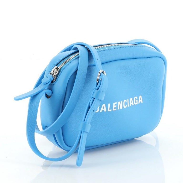 balenciaga everyday crossbody bag