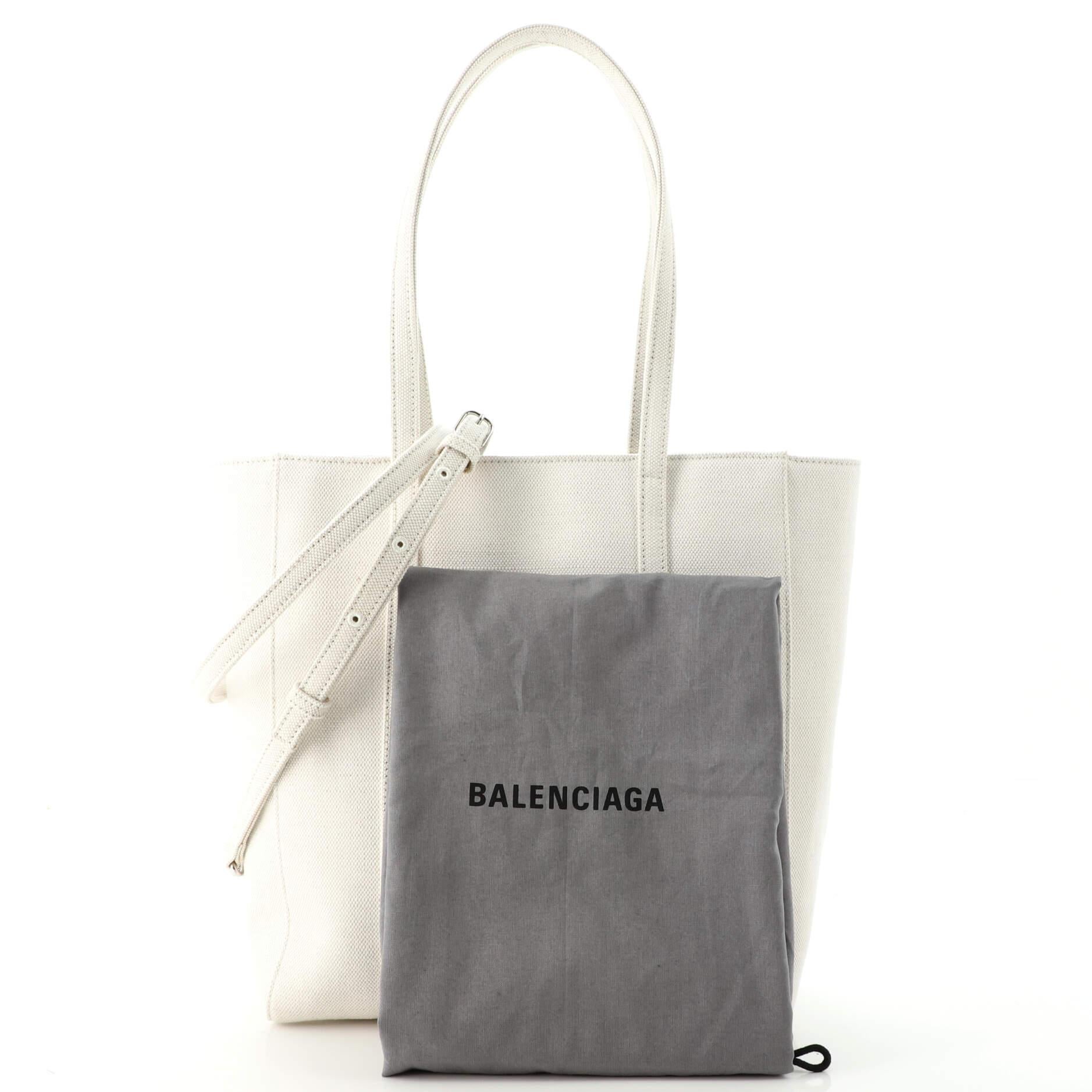 Condition: Great. Creasing on exterior, glue stains on exterior and strap edges, minor wear in interior, scratches on hardware.
Accessories: Dust Bag, With Strap
Measurements: Handle Drop 8.5