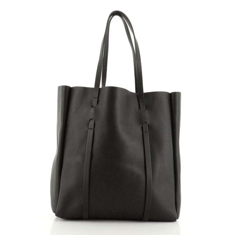 Balenciaga Everyday Tote Leather Small In Good Condition In NY, NY