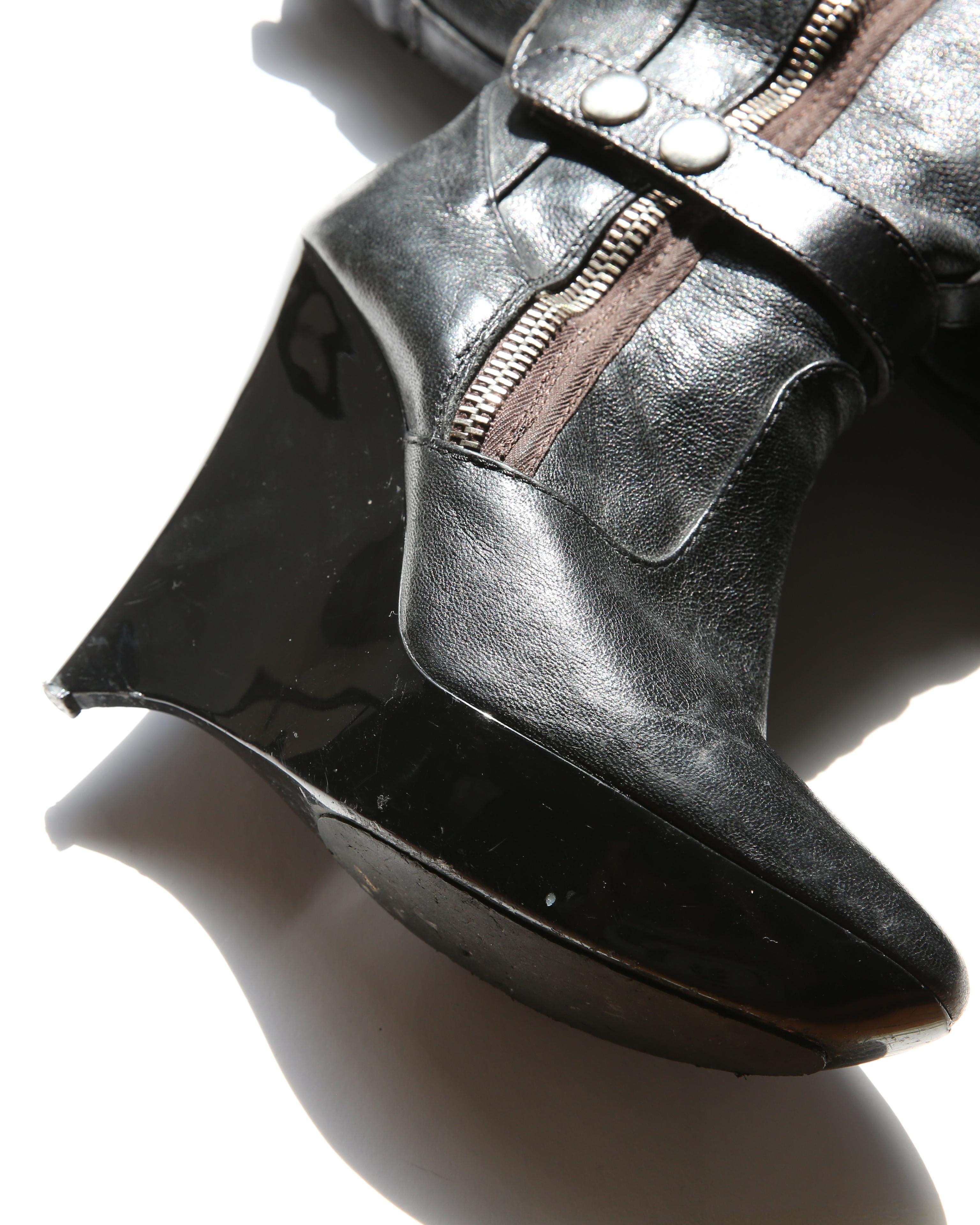 Women's Balenciaga F/W 04 black leather shearling fur zip platform wedge heels boots 39 For Sale