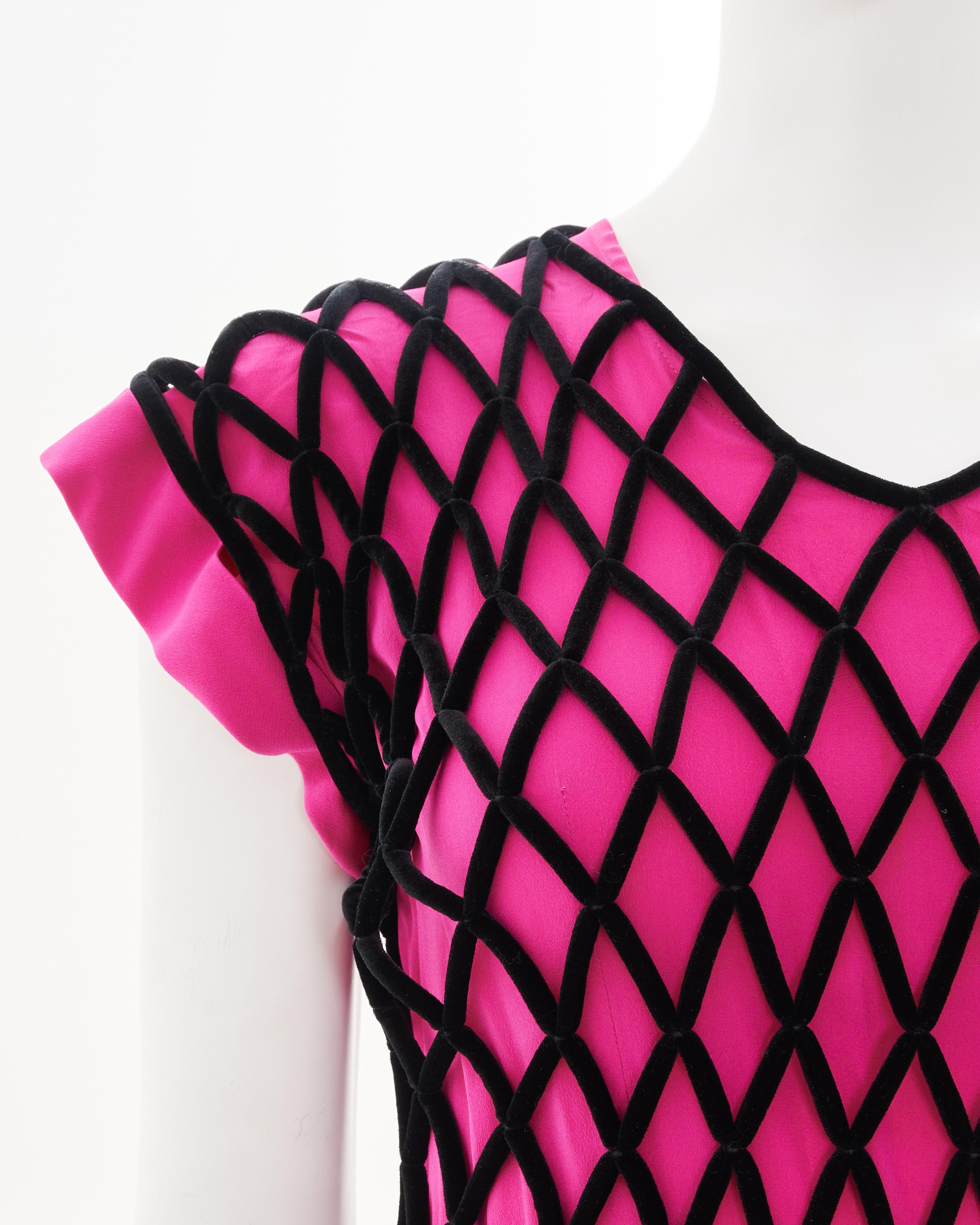 De las mujeres Balenciaga F/W 2011 Vestido de cóctel de terciopelo cruzado en contraste rosa en venta