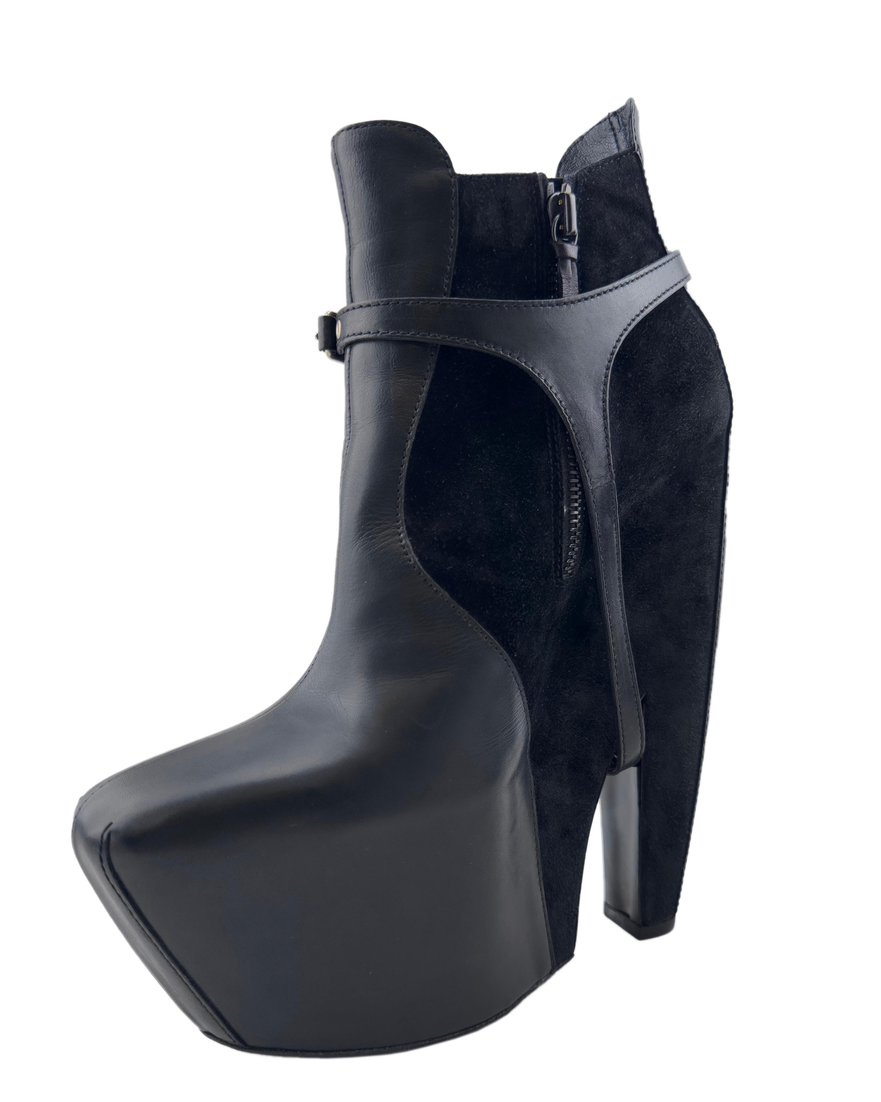 Women's or Men's Balenciaga Fall 2006 RUNWAY by Nicolas Ghesquière Black Harness Ankle Boots
