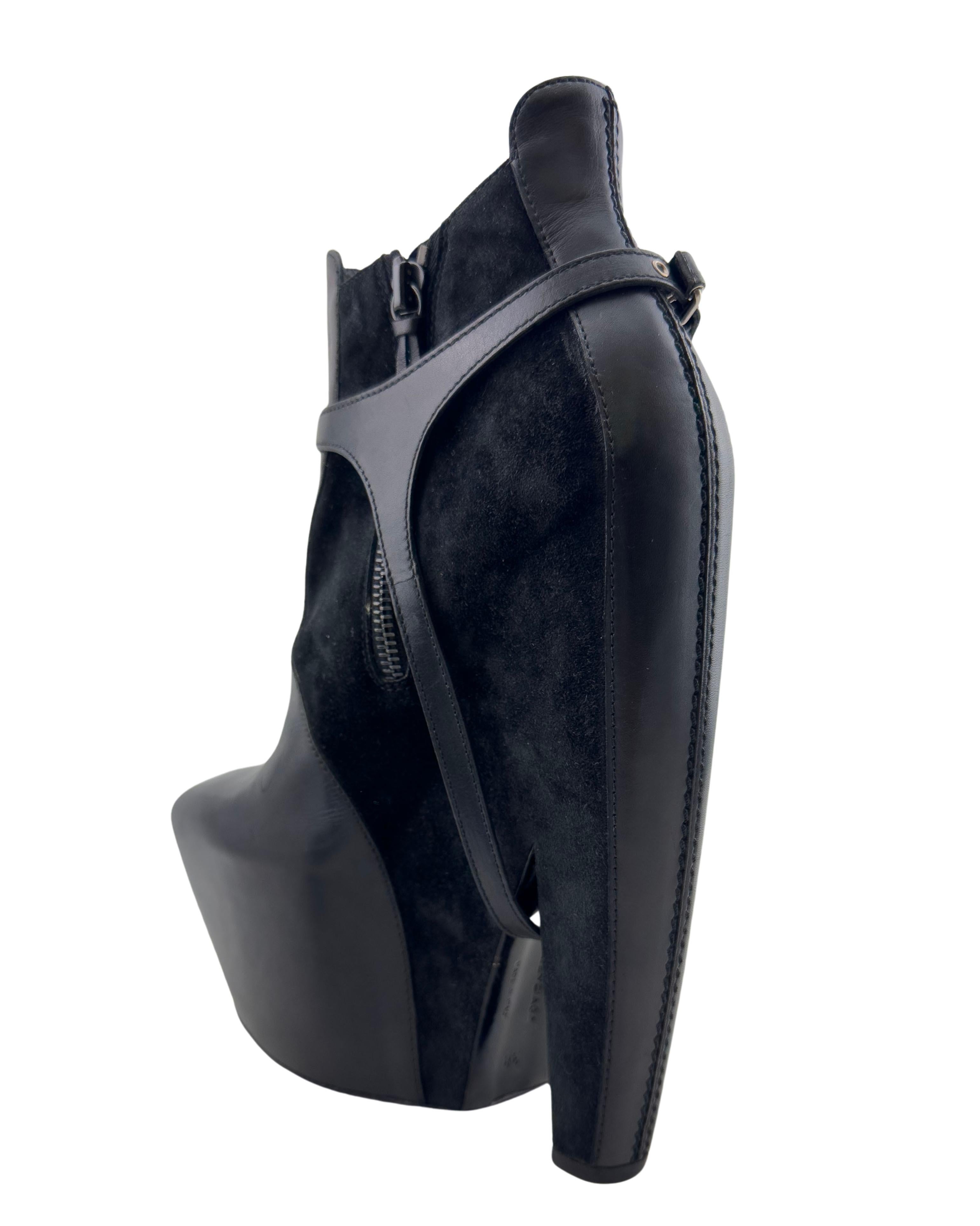 Balenciaga Fall 2006 RUNWAY by Nicolas Ghesquière Black Harness Ankle Boots 1
