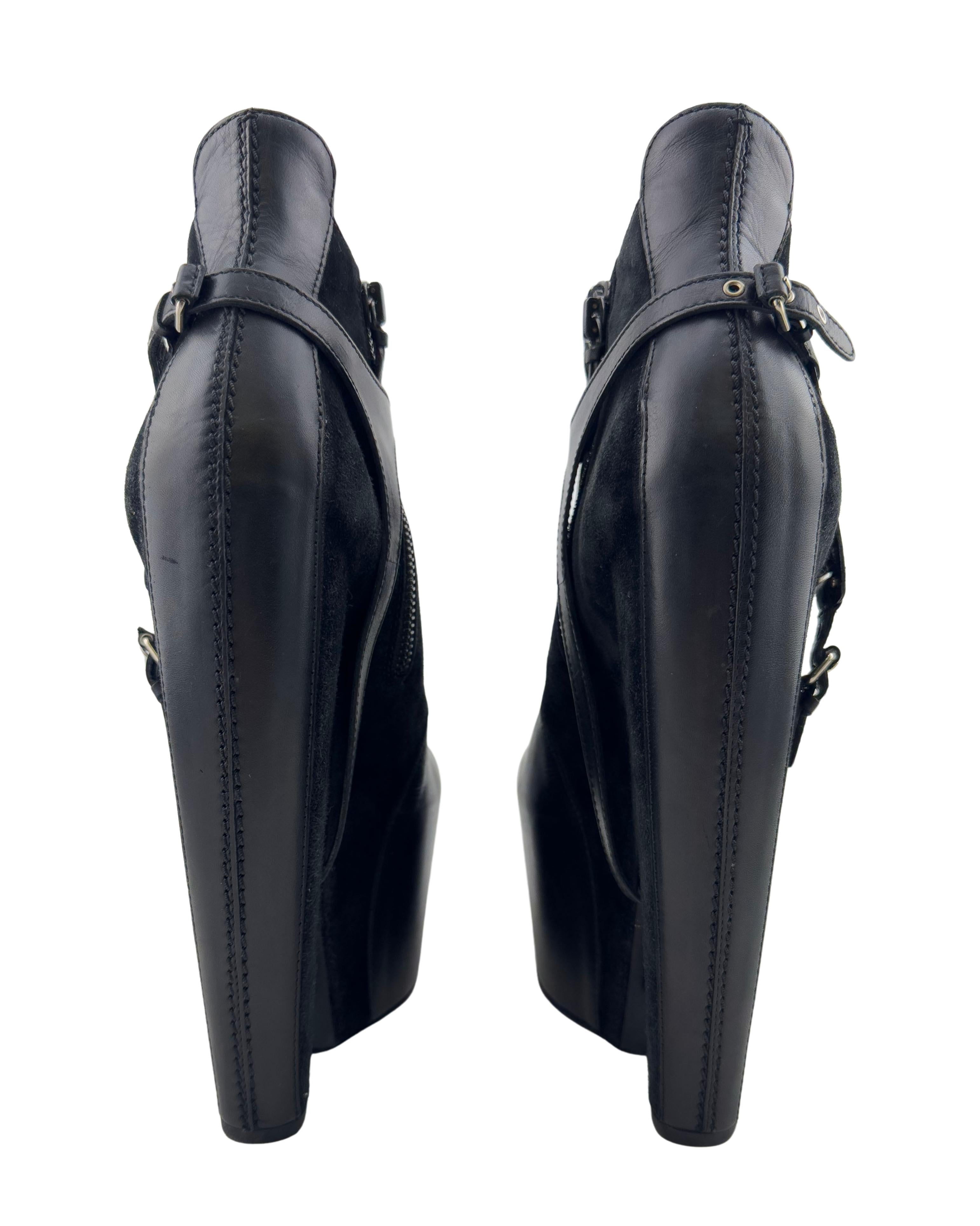 Balenciaga Fall 2006 RUNWAY by Nicolas Ghesquière Black Harness Ankle Boots 2