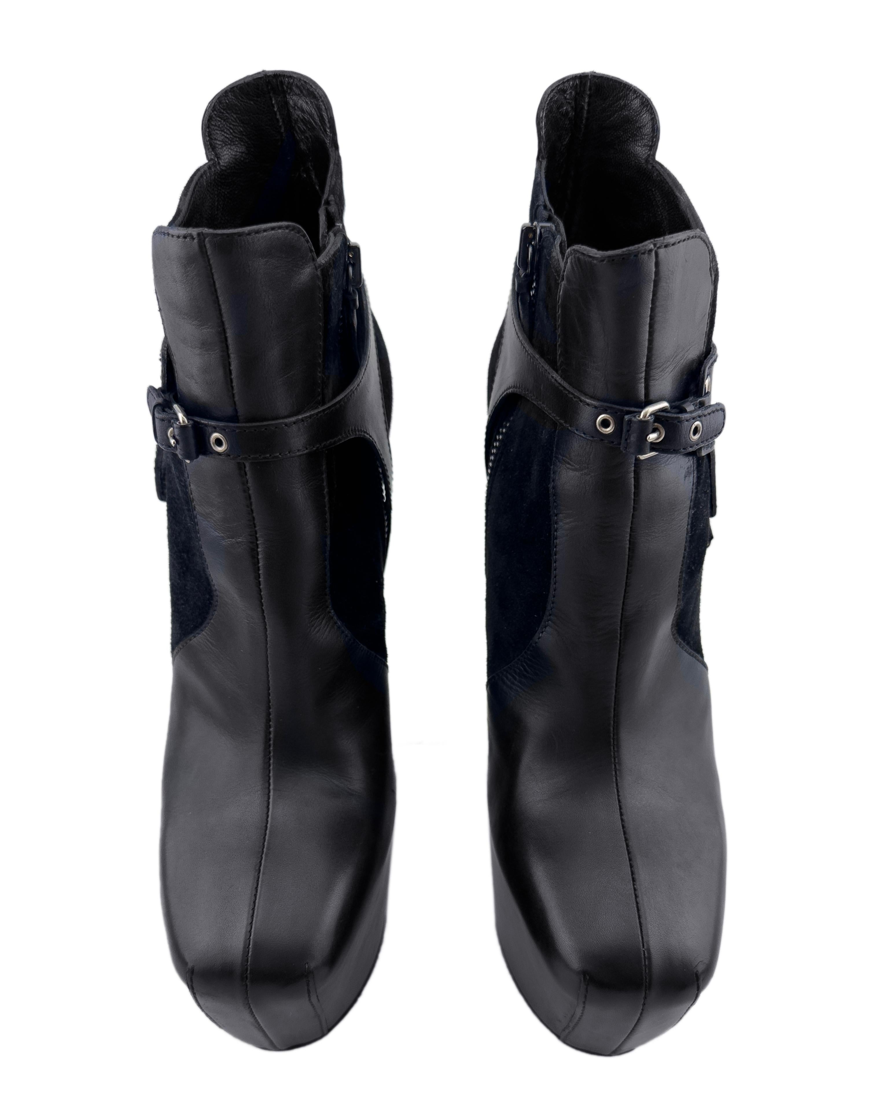 Balenciaga Fall 2006 RUNWAY by Nicolas Ghesquière Black Harness Ankle Boots 3