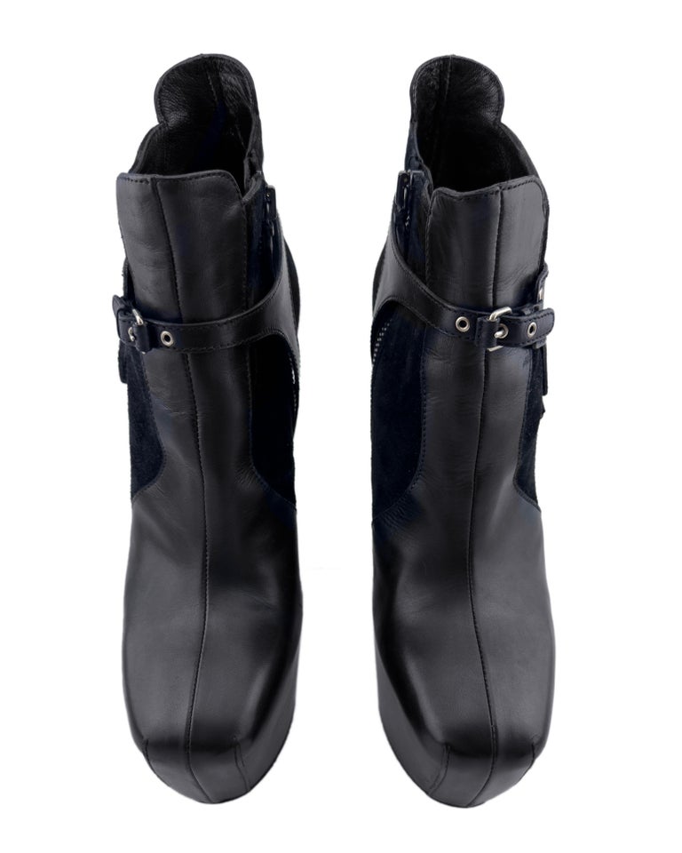 Balenciaga Fall 2006 RUNWAY by Nicolas Ghesquière Black Harness Ankle Boots