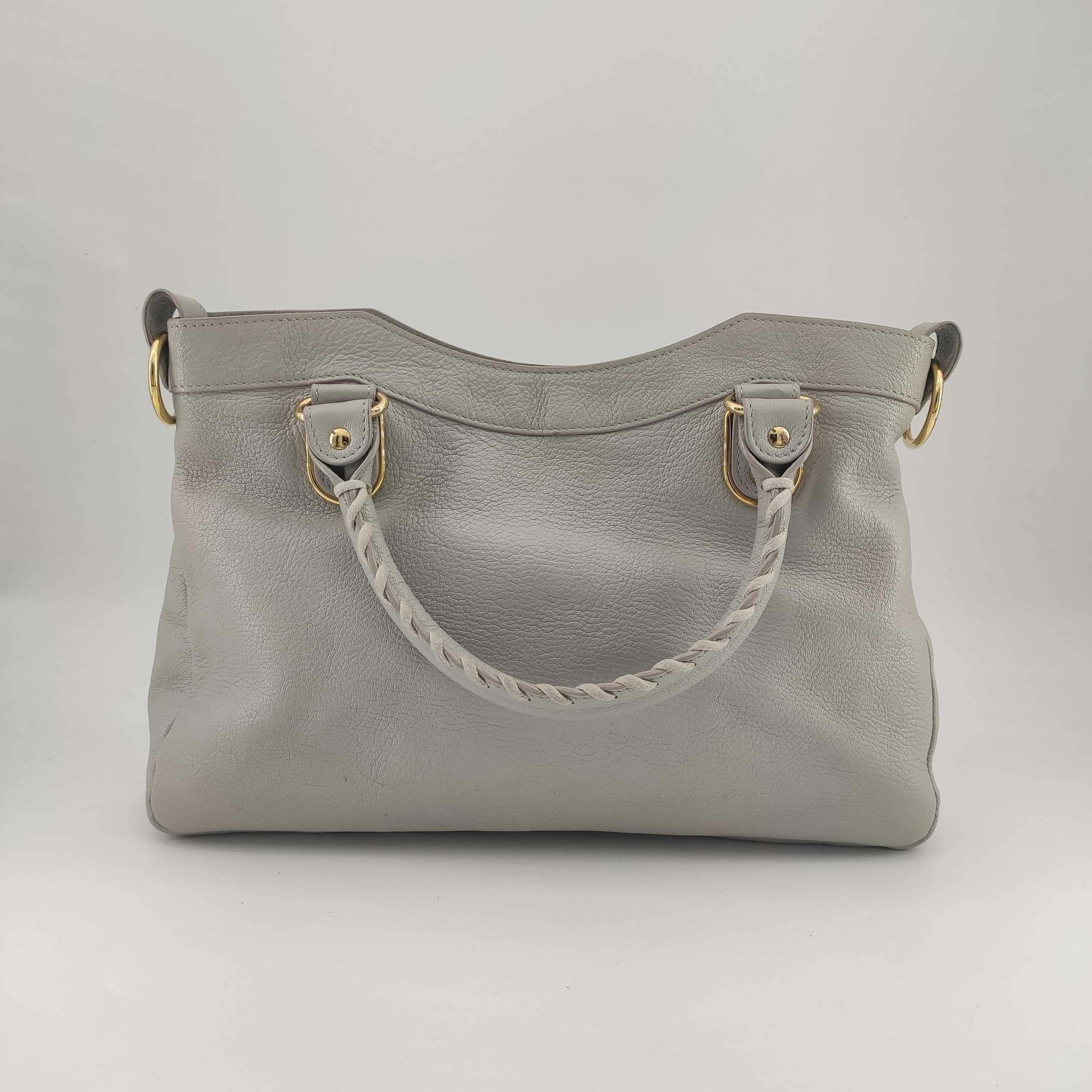 BALENCIAGA First Shoulder bag in Beige Leather In Excellent Condition In Clichy, FR