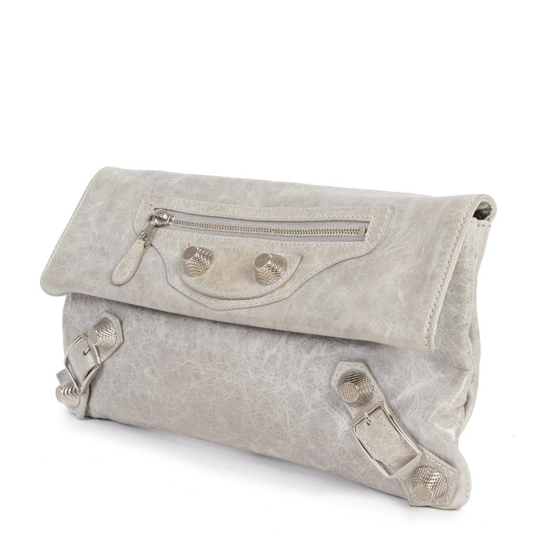 Balenciaga Giant 21 Envelope Clutch Grey at | clutch grey, giant clutch, balenciaga envelope clutch