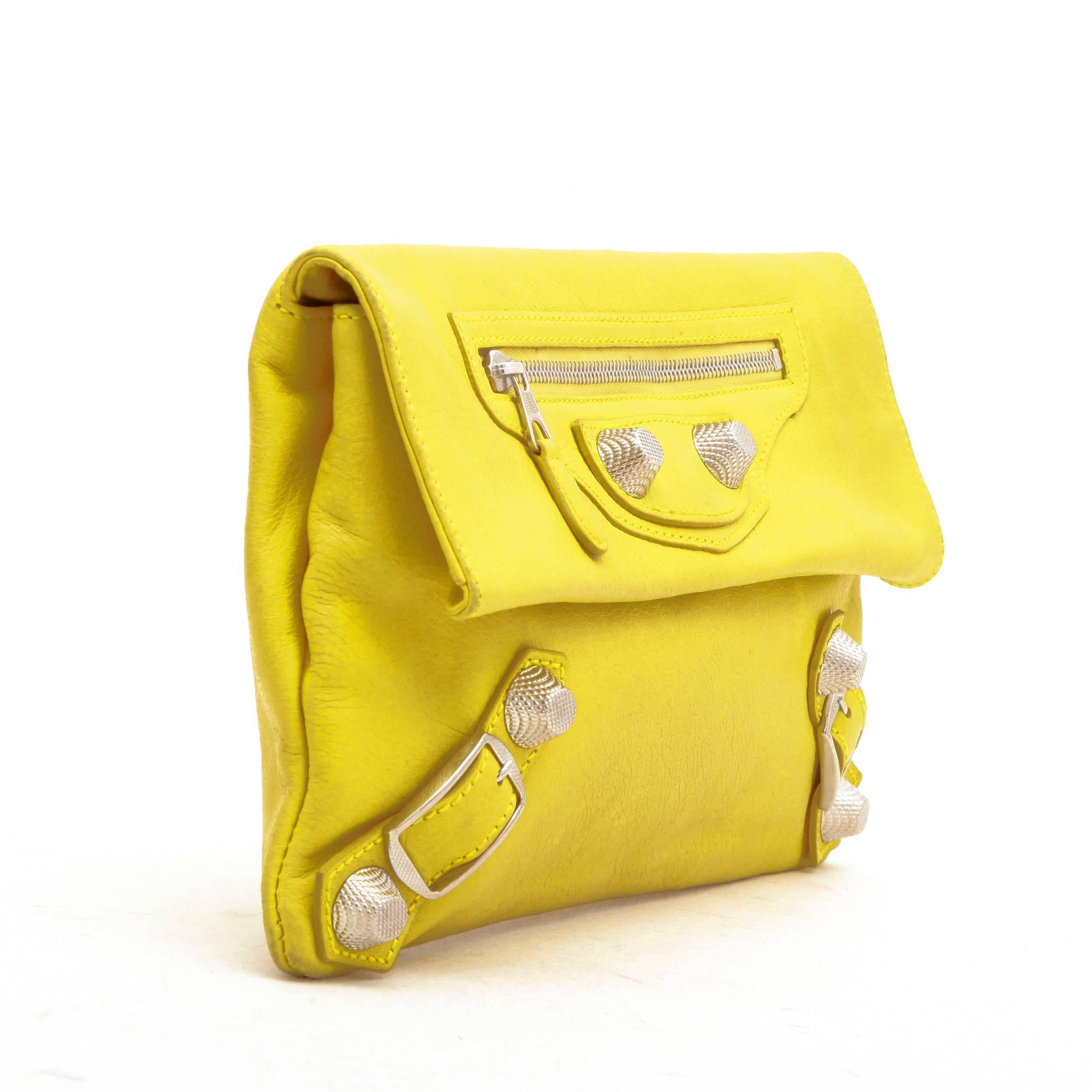 BALENCIAGA 'Giant Envelope' Clutch in Yellow Leather In Good Condition In Paris, FR