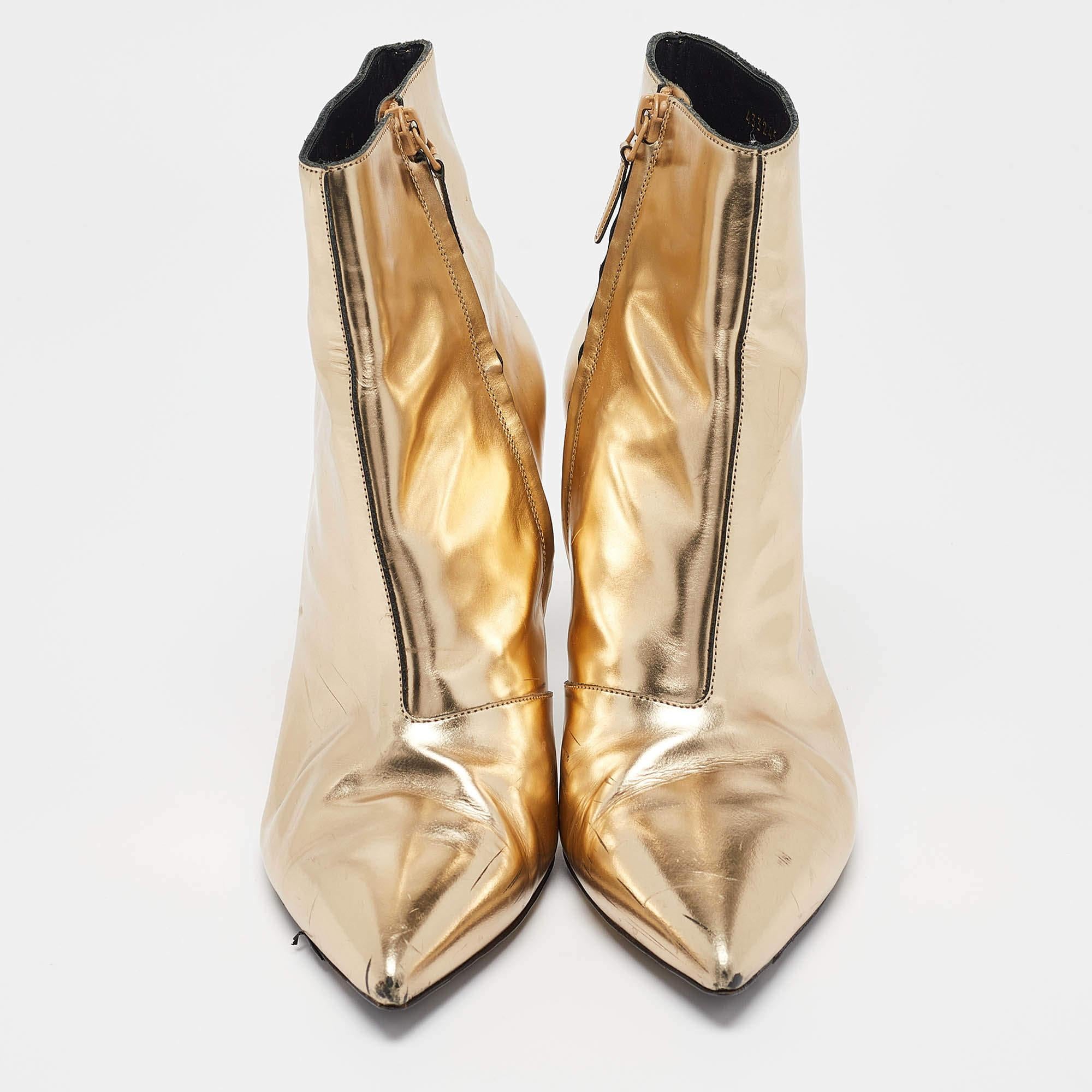 Or Balenciaga bottes de longueur cheville en cuir doré taille 41 en vente