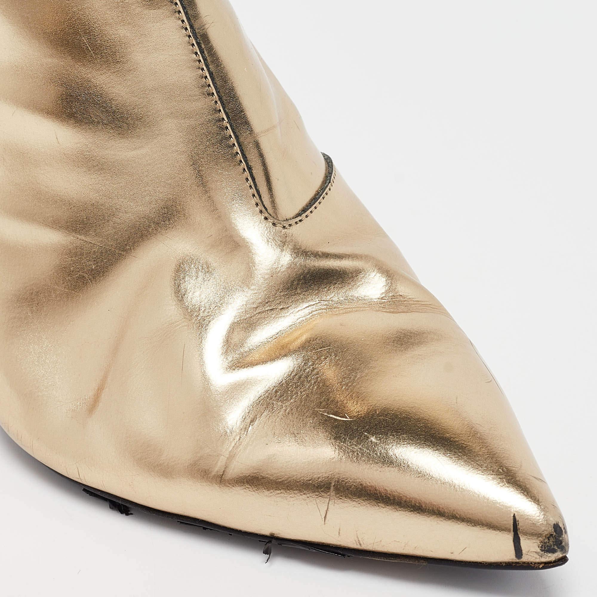 Balenciaga bottes de longueur cheville en cuir doré taille 41 en vente 2