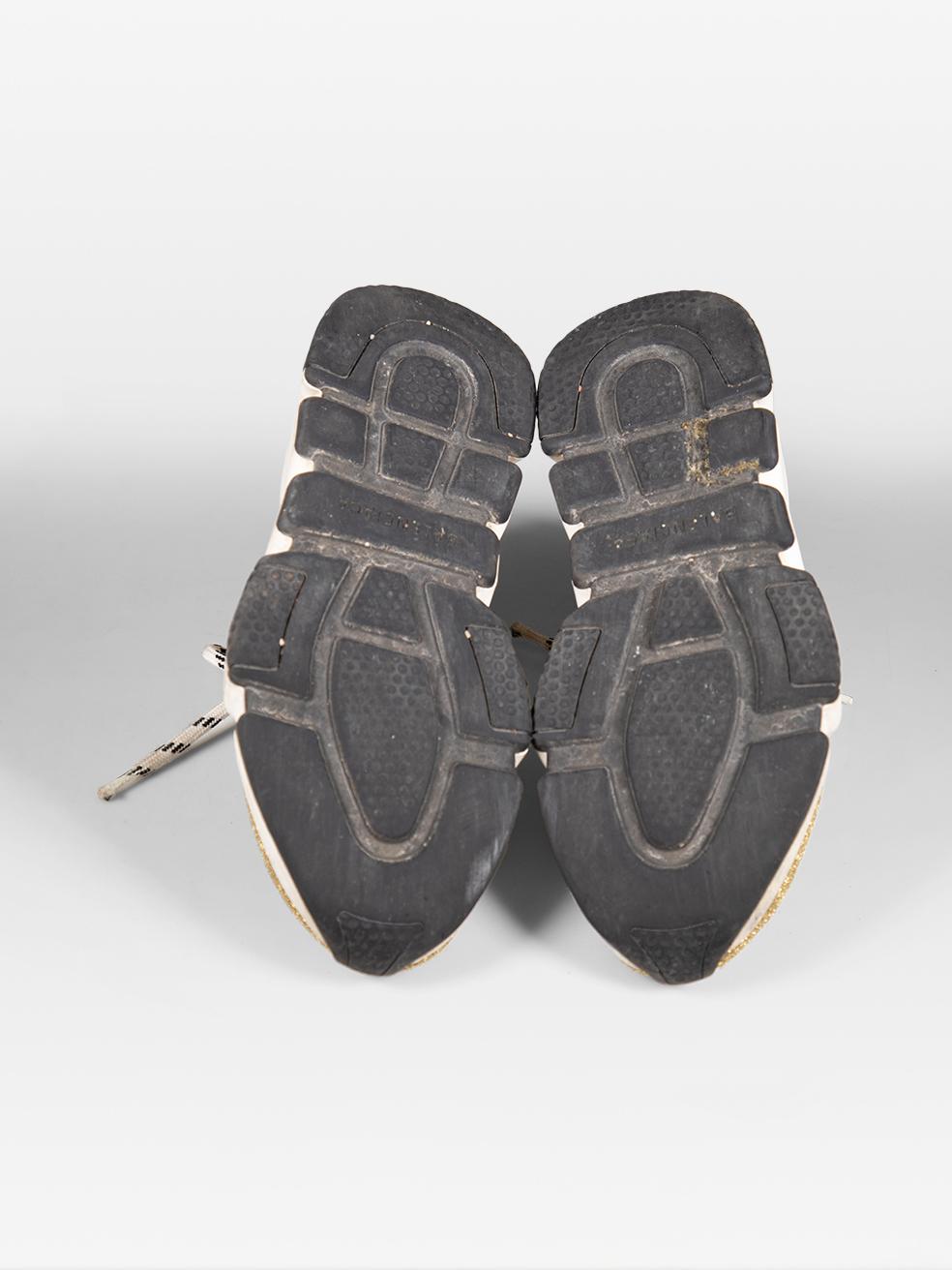 Balenciaga - Scarpe da ginnastica Speed Lace Up in oro metallizzato Taglia UK 3 In condizioni buone in vendita a London, GB