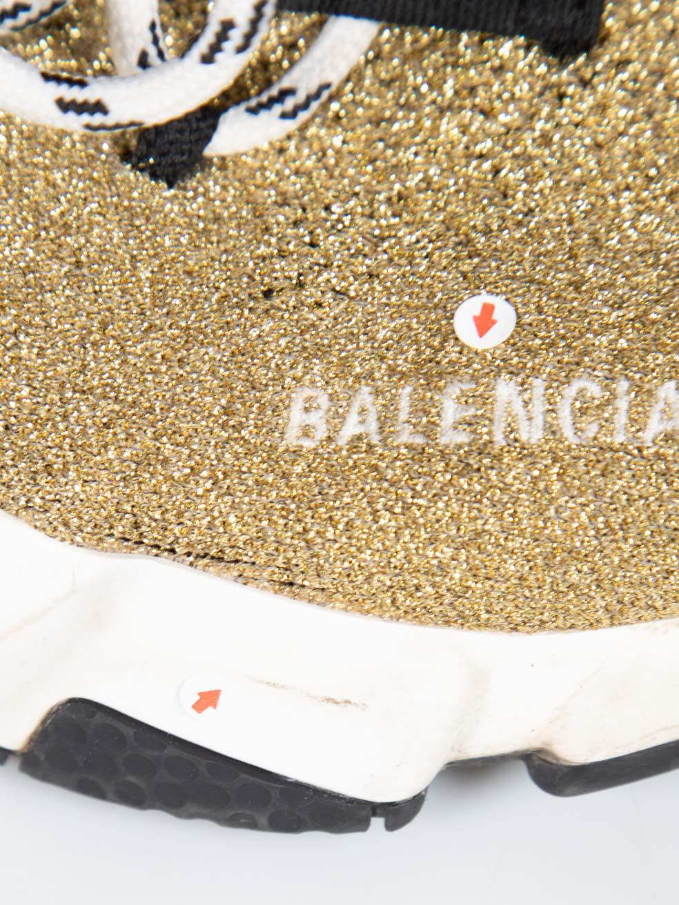 Balenciaga - Scarpe da ginnastica Speed Lace Up in oro metallizzato Taglia UK 3 in vendita 4