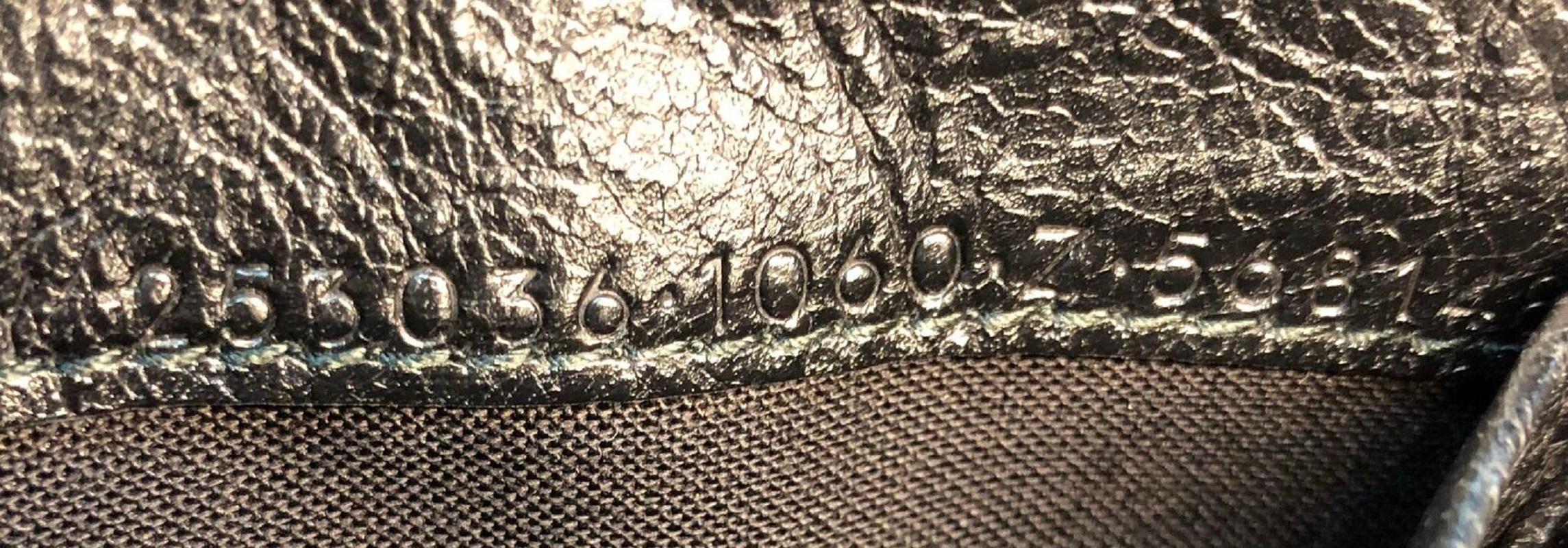 Balenciaga Graffiti Classic Zip Wallet Leather In Good Condition In NY, NY