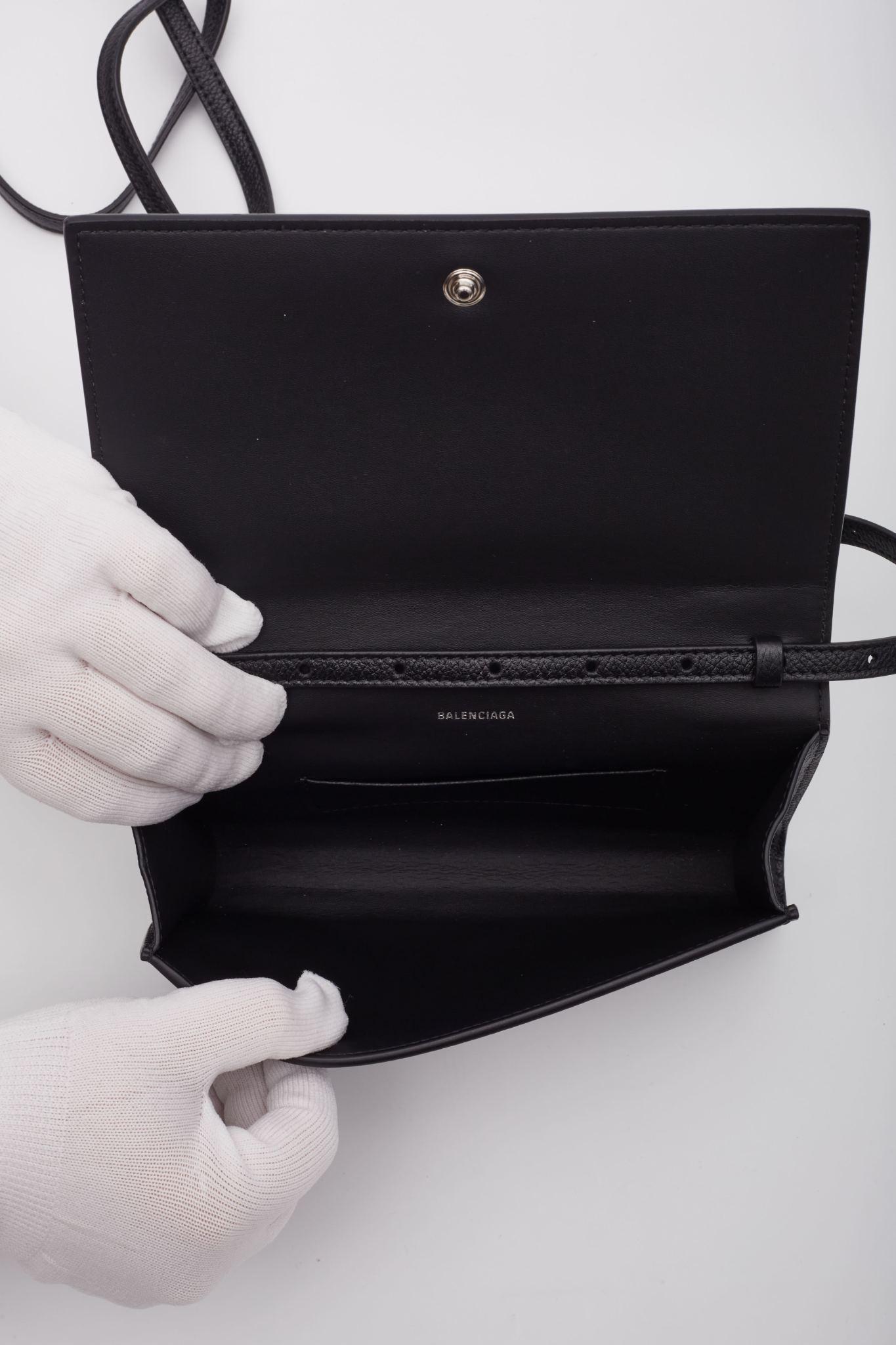 Balenciaga Grained Calfskin Black Wallet Phone Holder Bag For Sale 5