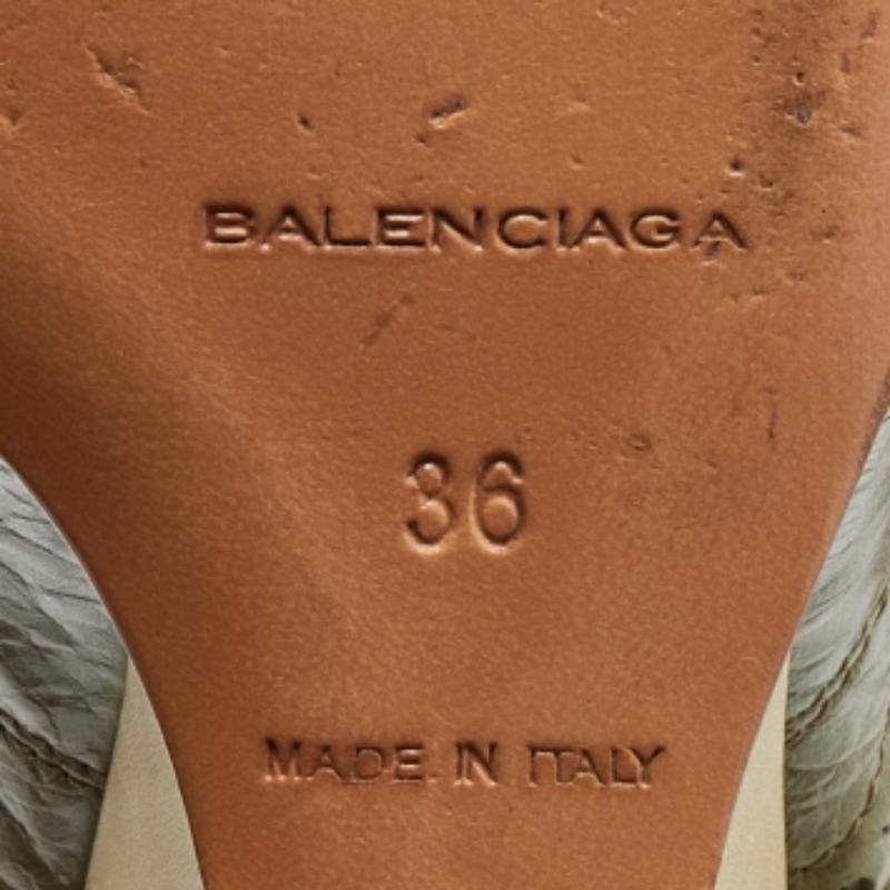 Balenciaga Grün Brogue Riemchen-Keilsandalen aus Leder Größe 36 im Angebot 3