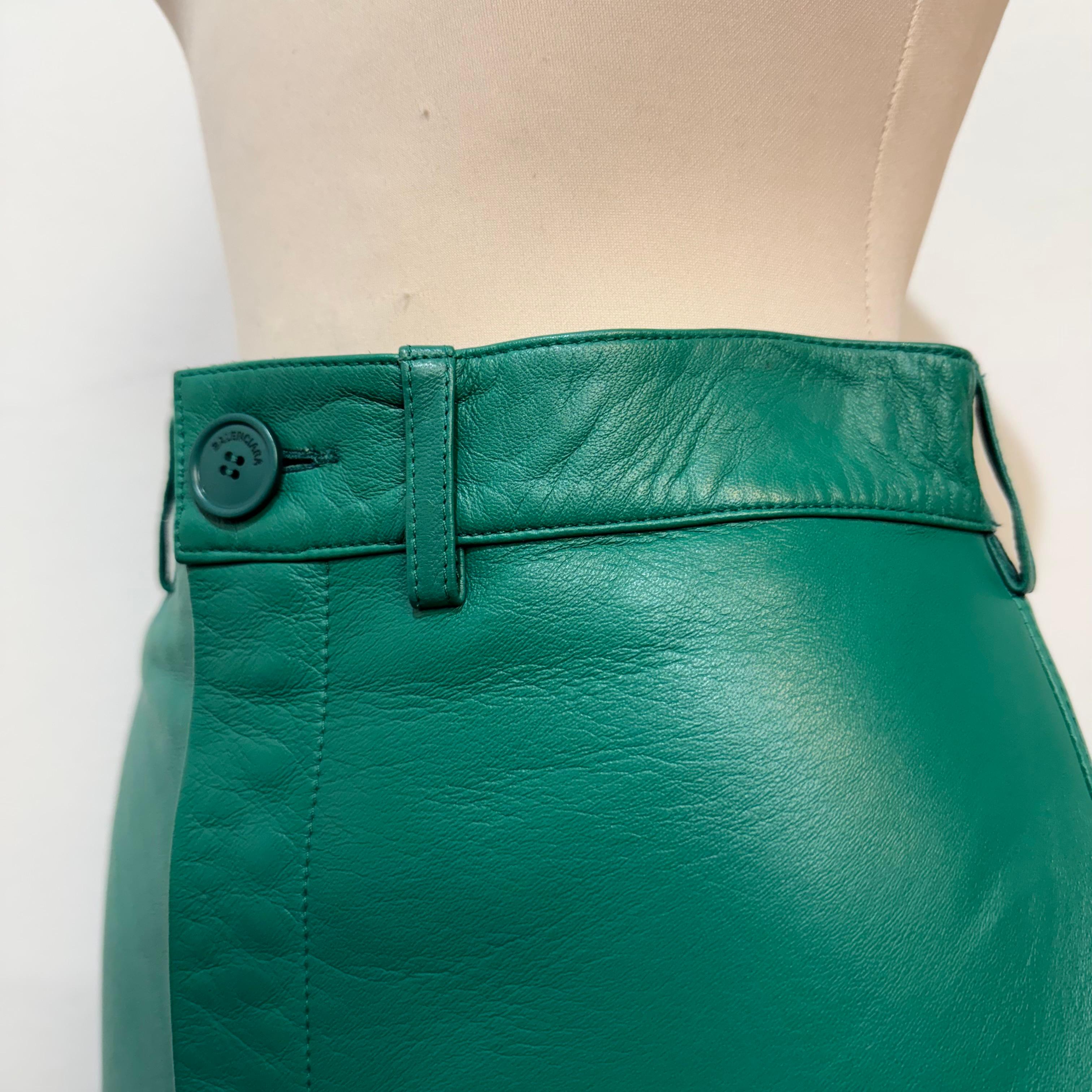 Jupe en cuir vert de Balenciaga Taille FR 34 / IT 38 Pour femmes en vente