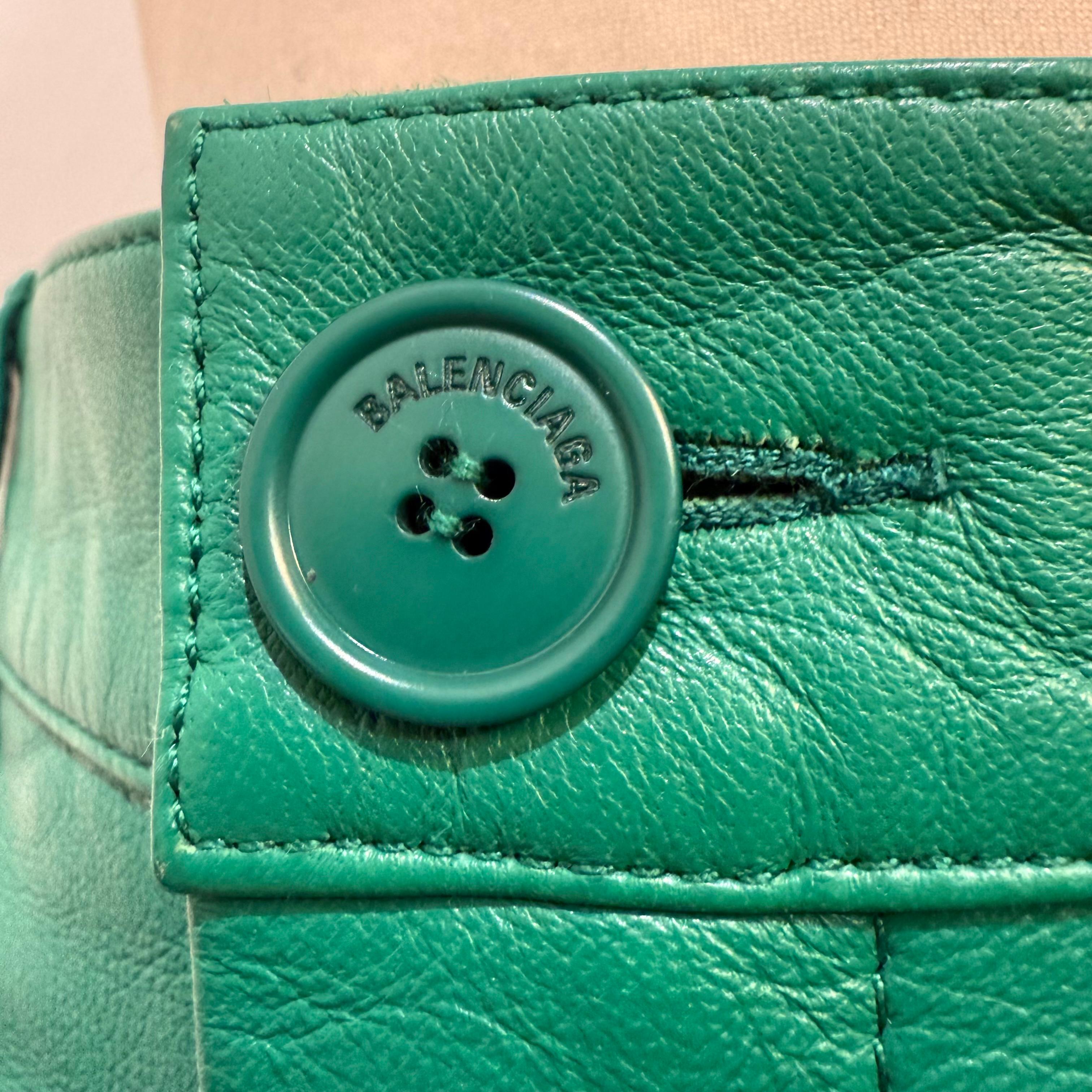 Jupe en cuir vert de Balenciaga Taille FR 34 / IT 38 en vente 1