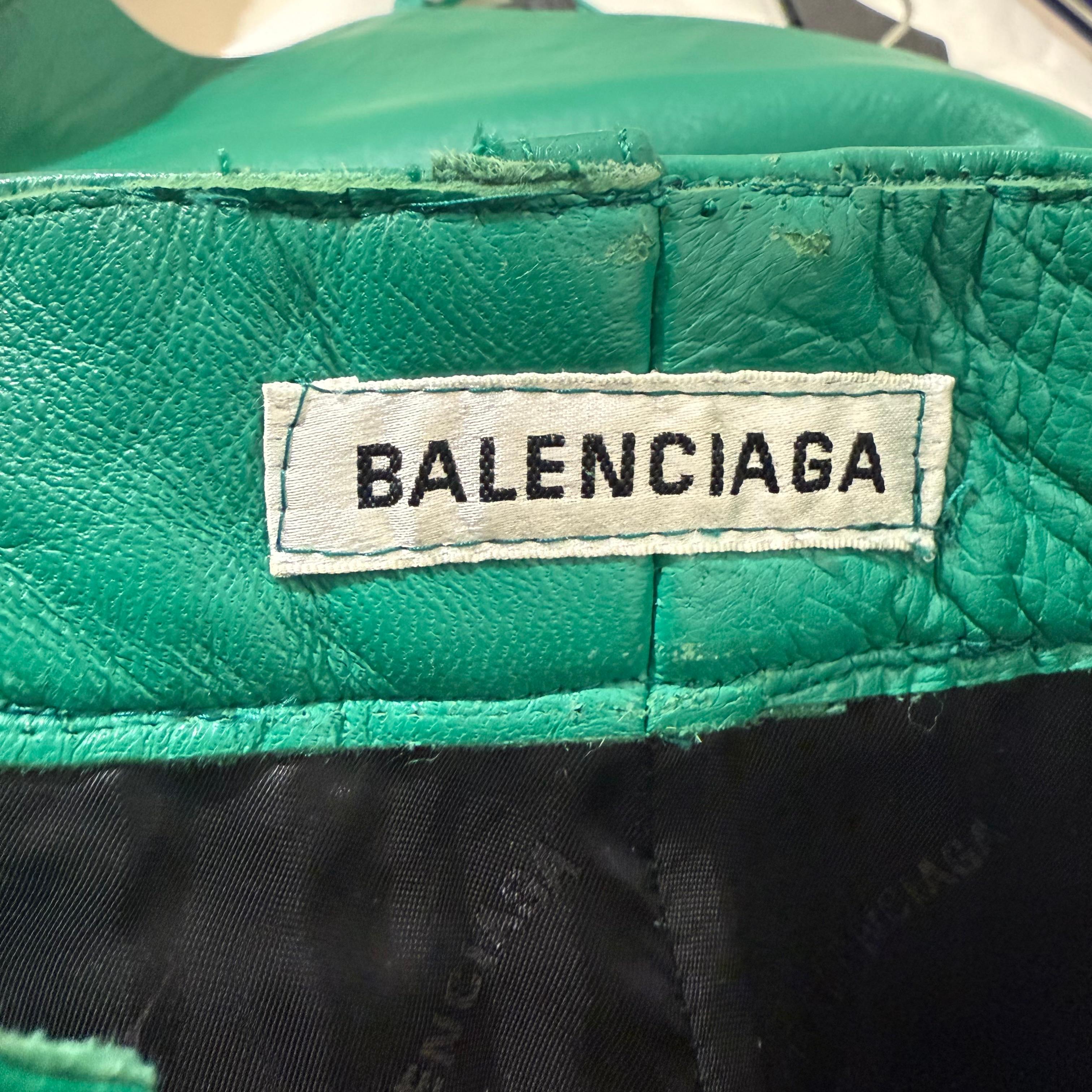 Jupe en cuir vert de Balenciaga Taille FR 34 / IT 38 en vente 3