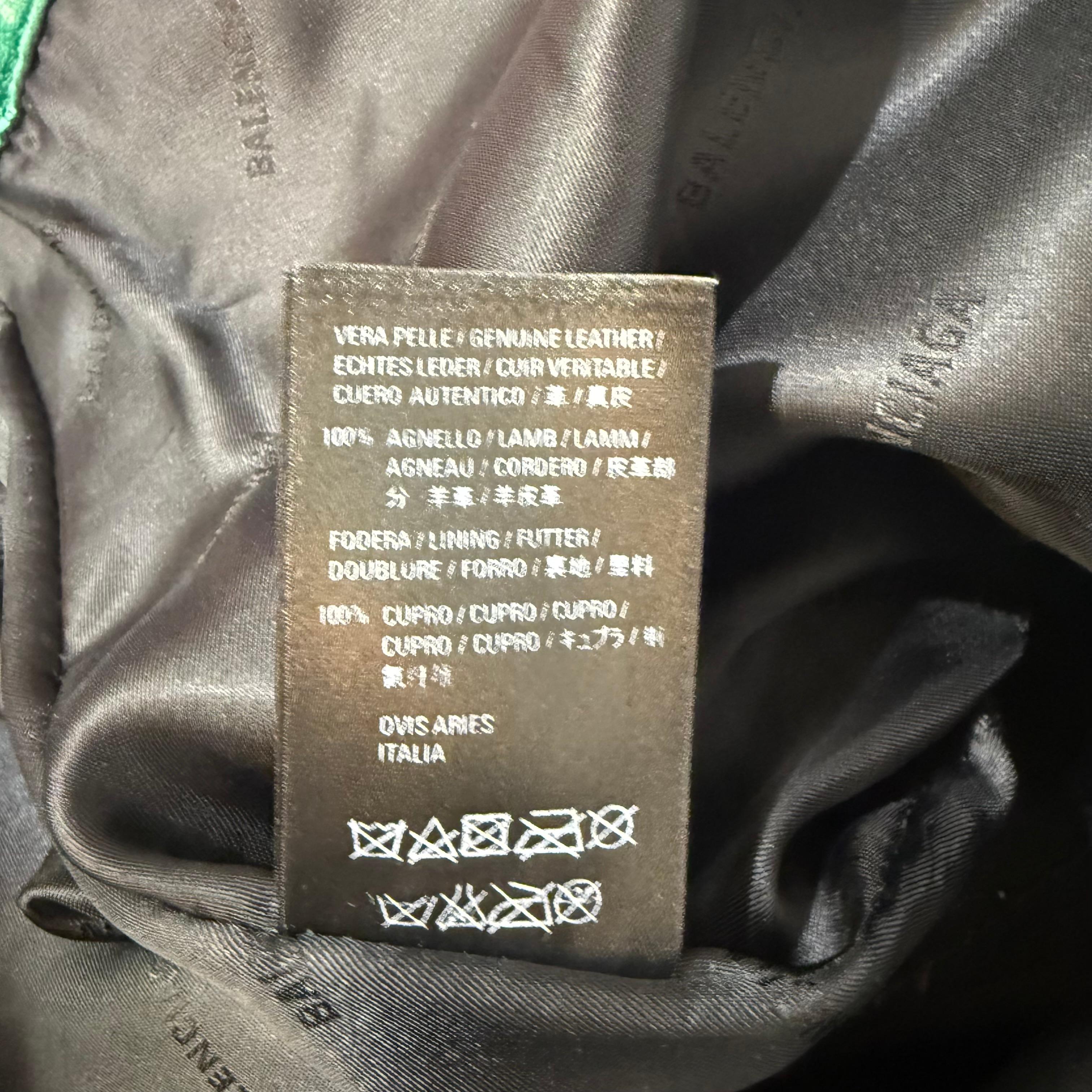 Jupe en cuir vert de Balenciaga Taille FR 34 / IT 38 en vente 5