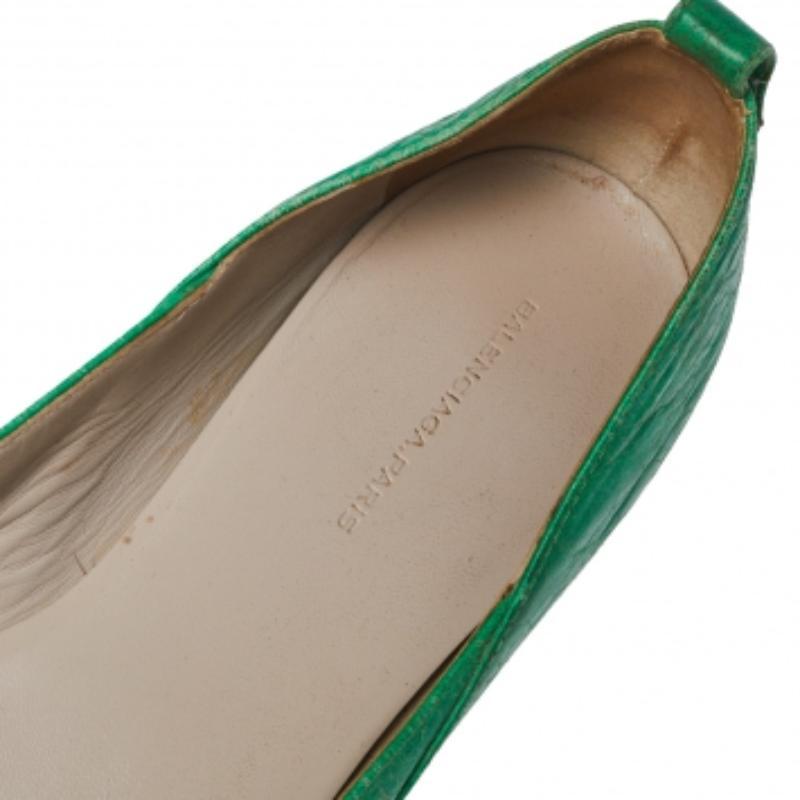 Women's Balenciaga Green Leather Arena Studded Ballet Flats Size 38.5 For Sale