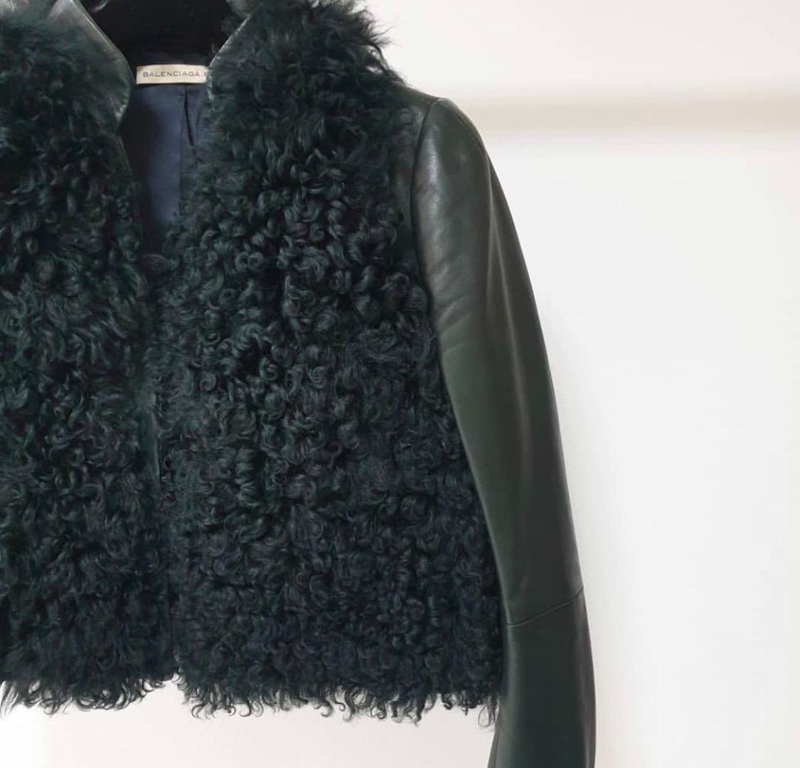Balenciaga Grünes Leder Schwarz Pelz Jacke 1