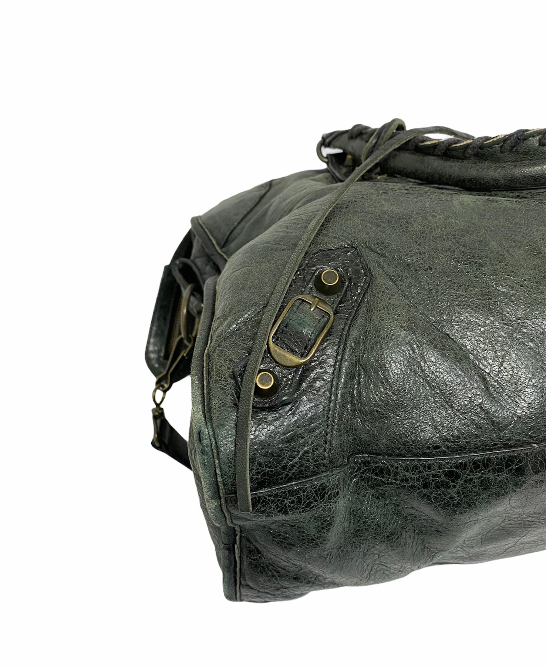 Balenciaga Green Leather City Bag with Brass Hardware In Good Condition In Torre Del Greco, IT