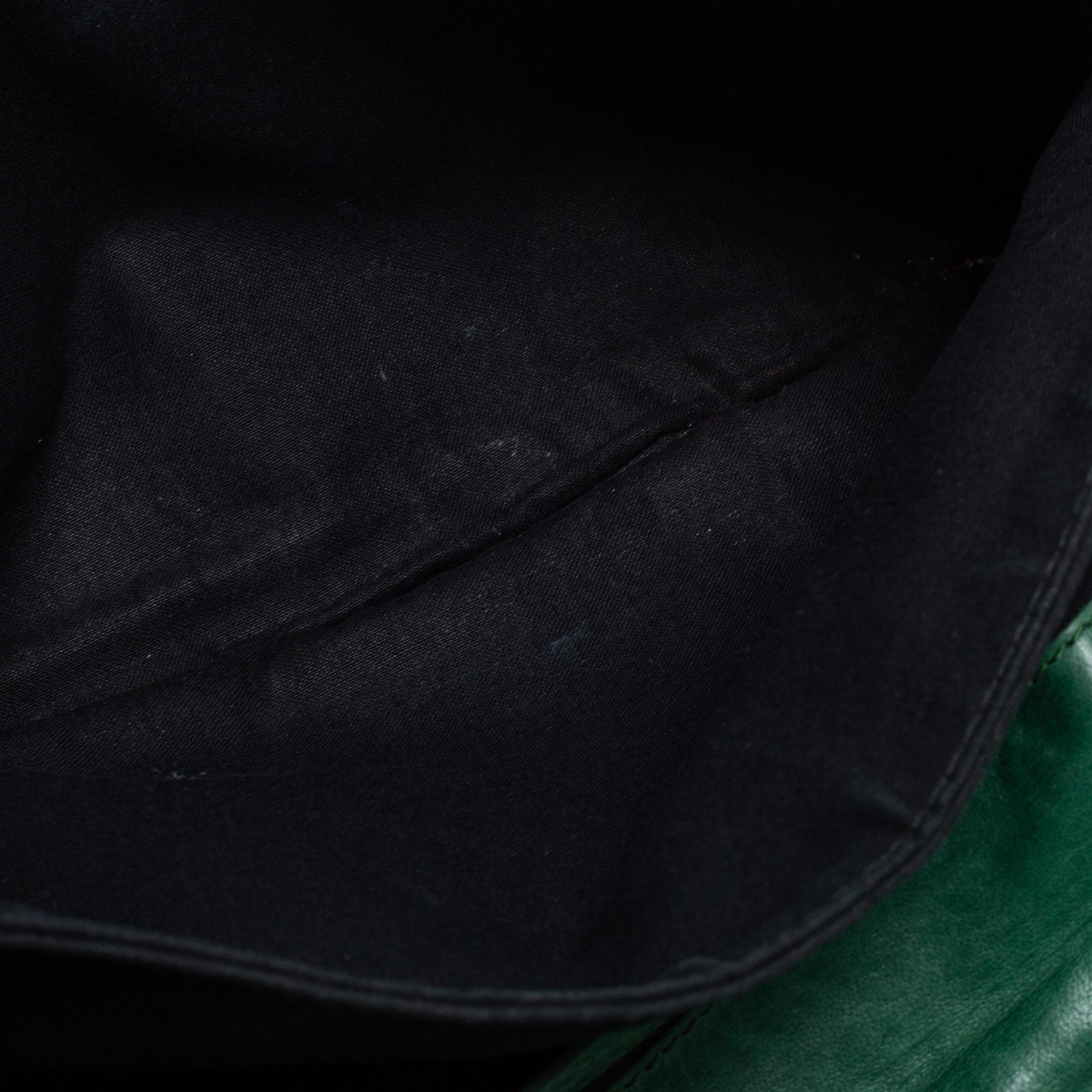 Balenciaga Green Leather GGH Envelope Clutch In Good Condition In Dubai, Al Qouz 2