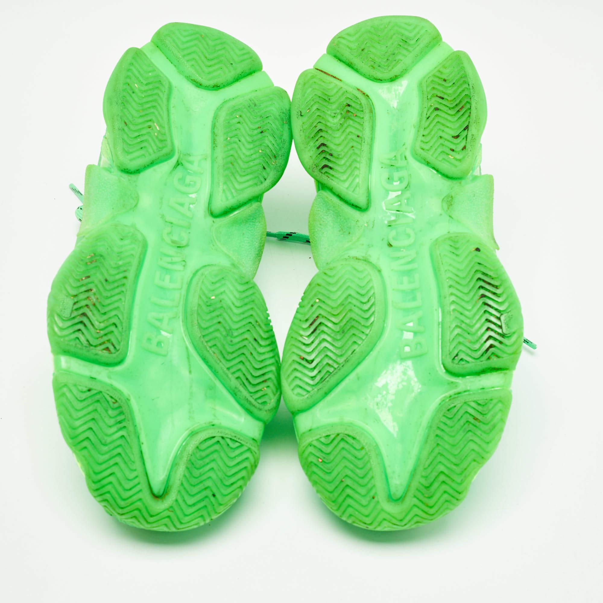 Balenciaga Green Mesh and Faux Leather Triple S Sneakers Size 37 For Sale 2