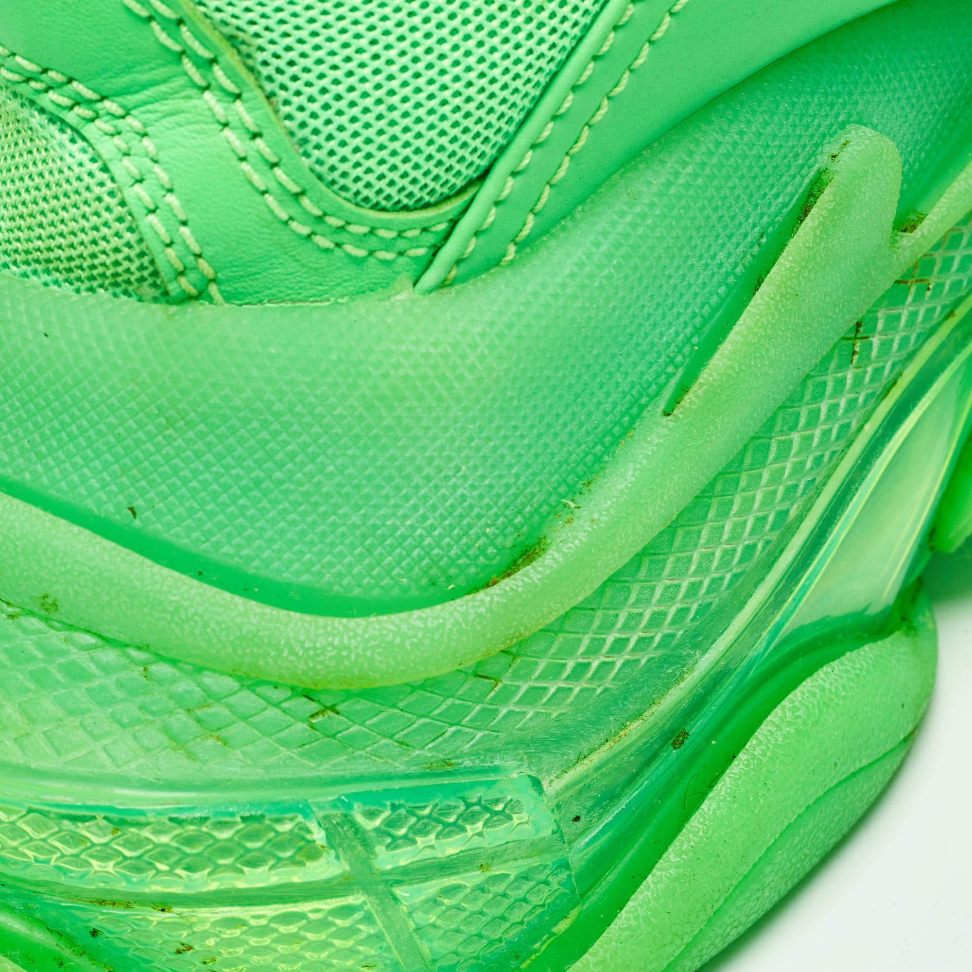 Balenciaga Green Mesh and Faux Leather Triple S Sneakers Size 37 For Sale 4